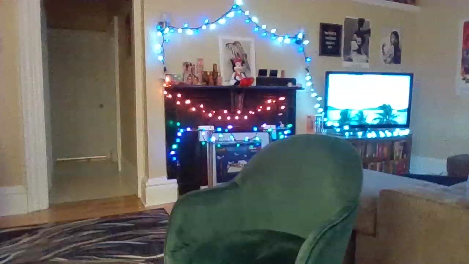 Gallery image thumbnail from EllyBunnie's myfreecams stream on, 06/05/2023, 18:43 image 5 of 20