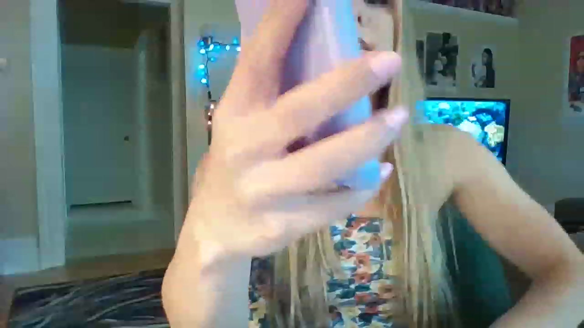 Gallery image thumbnail from EllyBunnie's myfreecams stream on, 06/21/2023, 16:32 image 9 of 20