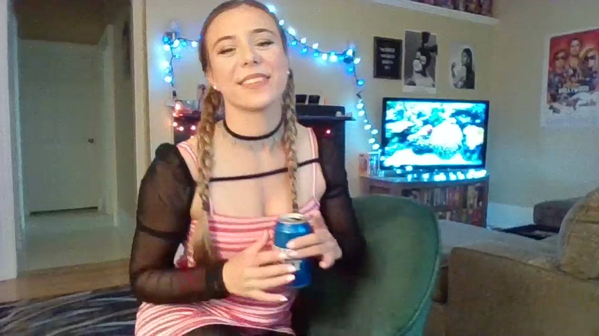 Gallery image thumbnail from EllyBunnie's myfreecams stream on, 06/29/2023, 19:00 image 19 of 20