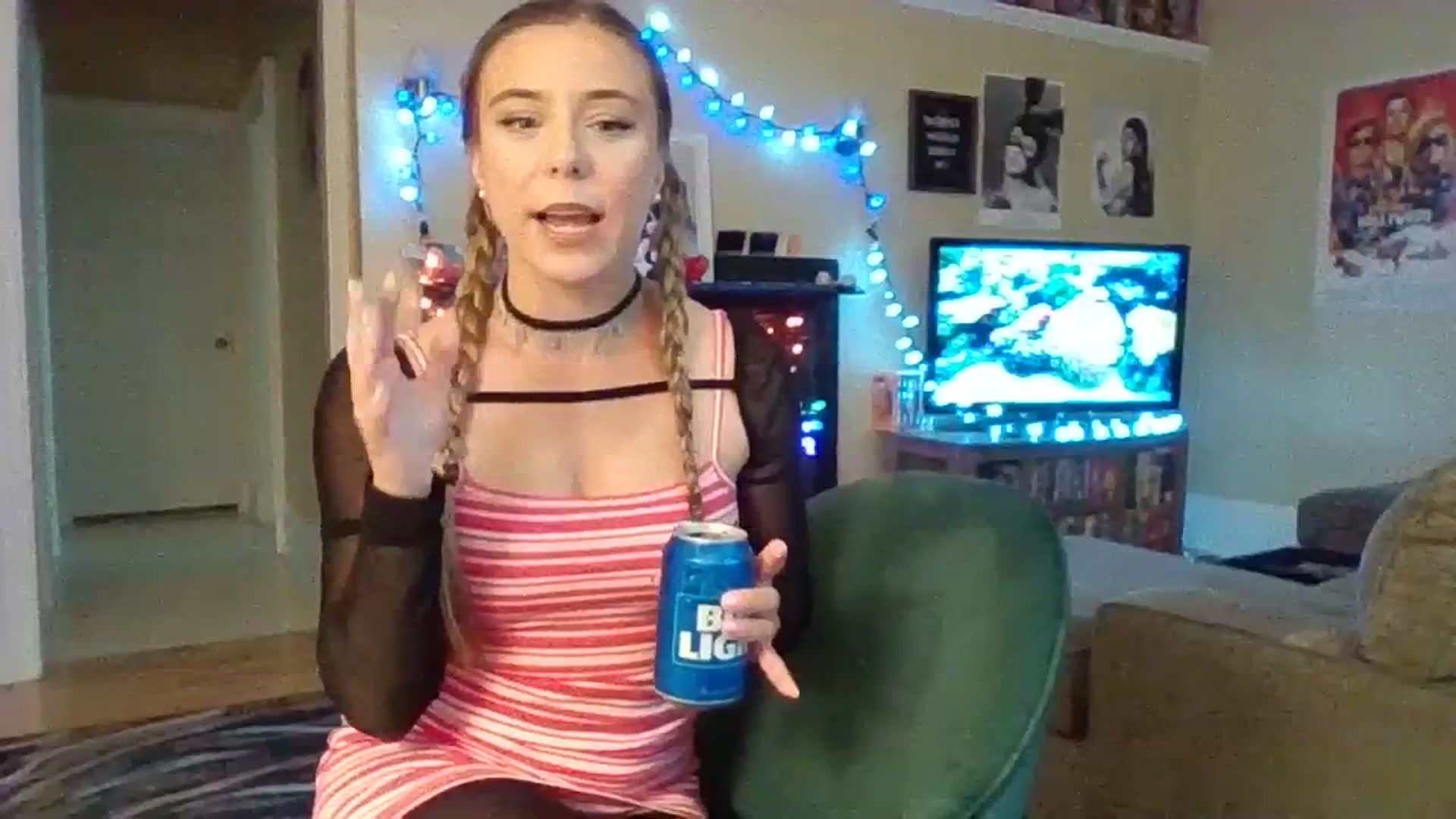 Gallery image thumbnail from EllyBunnie's myfreecams stream on, 06/29/2023, 19:00 image 20 of 20