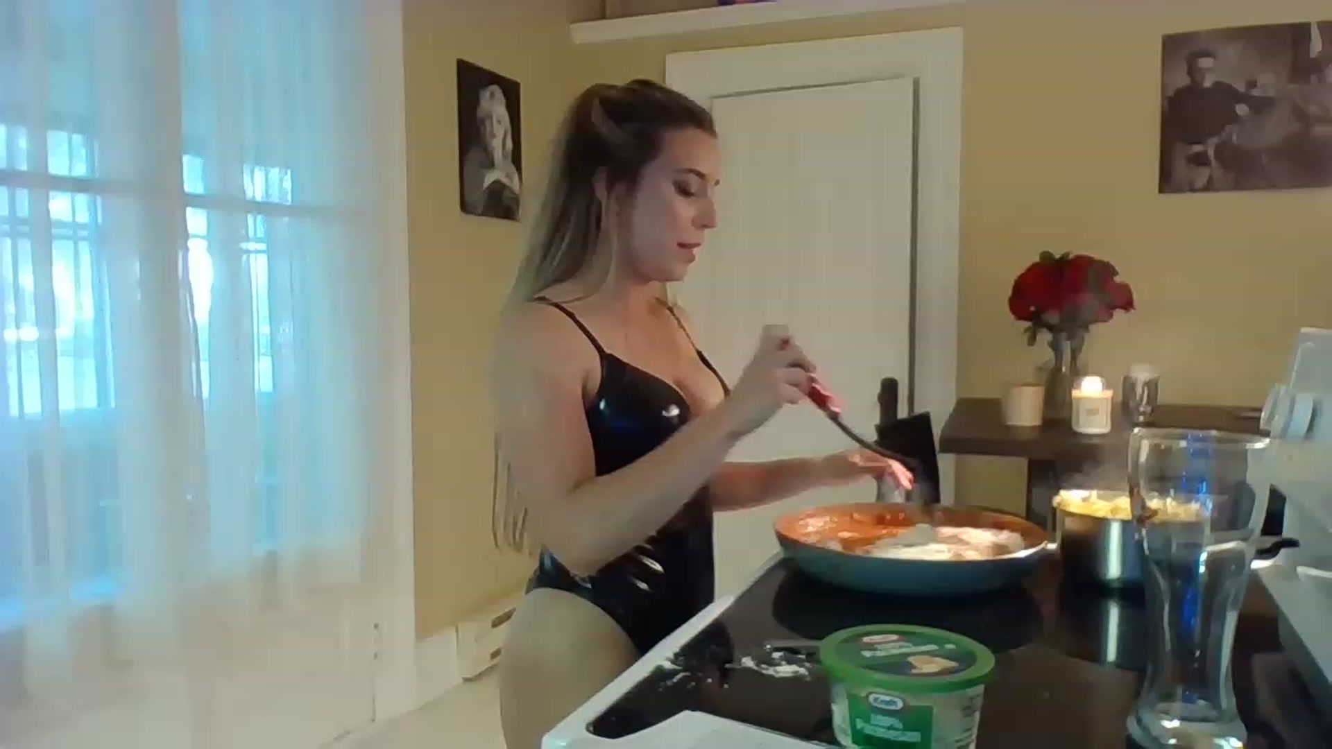 Gallery image thumbnail from EllyBunnie's myfreecams stream on, 06/30/2023, 21:05 image 20 of 20