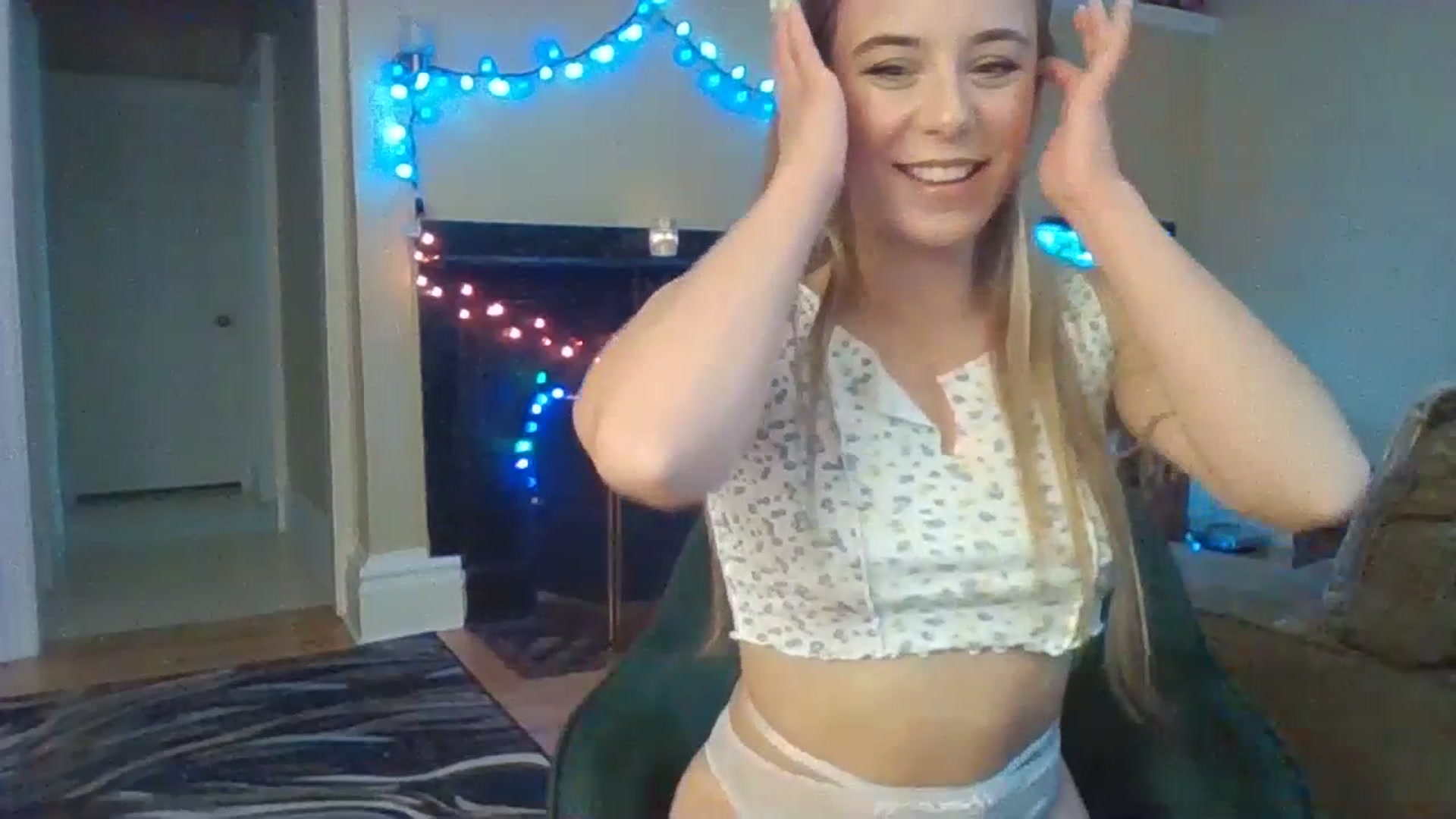 Gallery image thumbnail from EllyBunnie's myfreecams stream on, 07/18/2023, 21:29 image 14 of 20