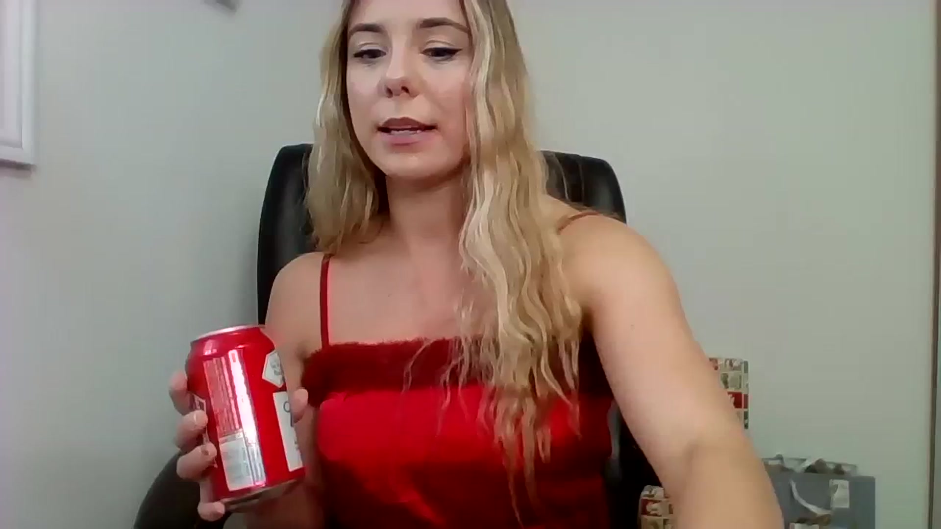 Gallery image thumbnail from EllyBunnie's myfreecams stream on, 12/05/2023, 19:27 image 10 of 20