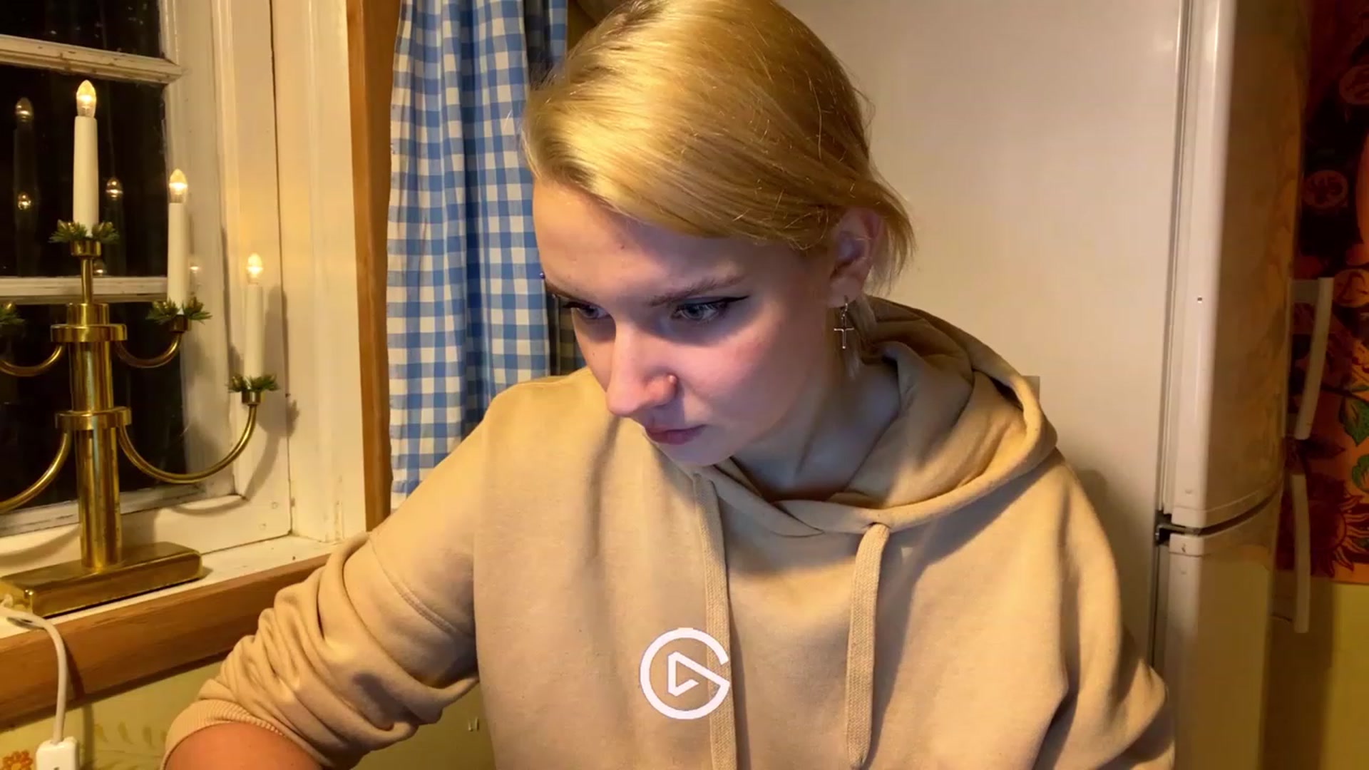 Gallery image thumbnail from EllyPlum's myfreecams stream on, 12/27/2022, 19:53 image 14 of 20