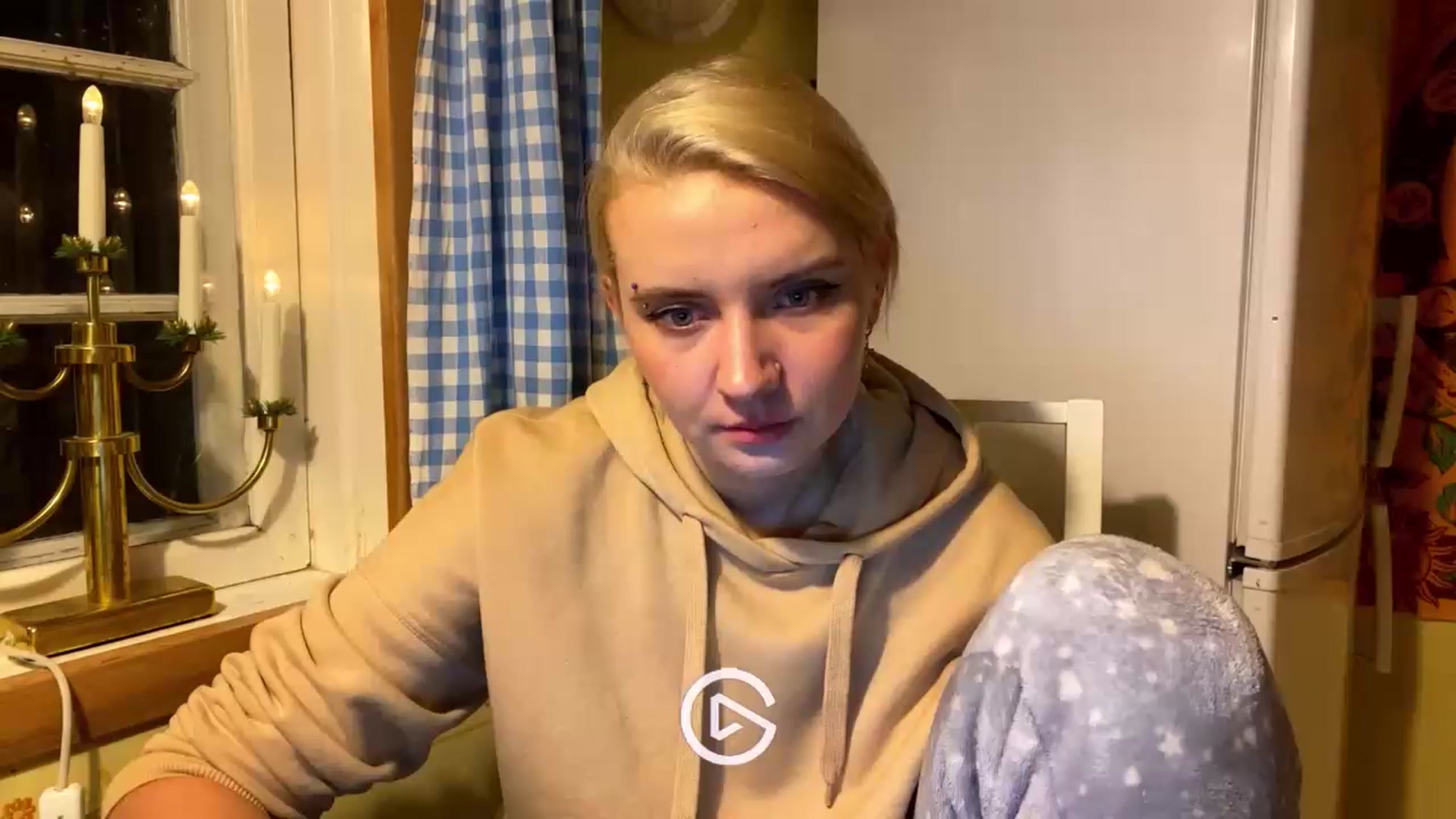 Gallery image thumbnail from EllyPlum's myfreecams stream on, 12/27/2022, 19:53 image 6 of 20