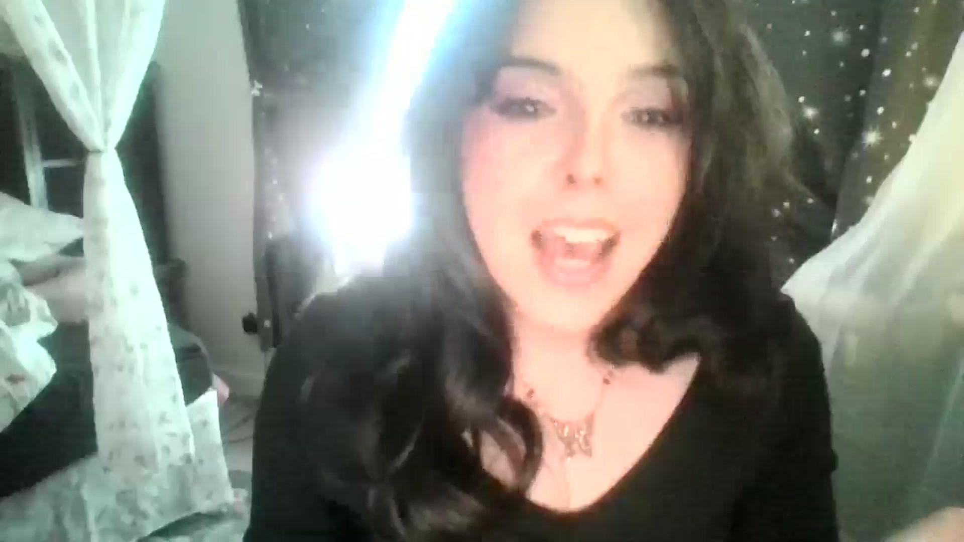 Gallery image thumbnail from EllyRose1's myfreecams stream on, 06/18/2025, 24:34 image 3 of 20