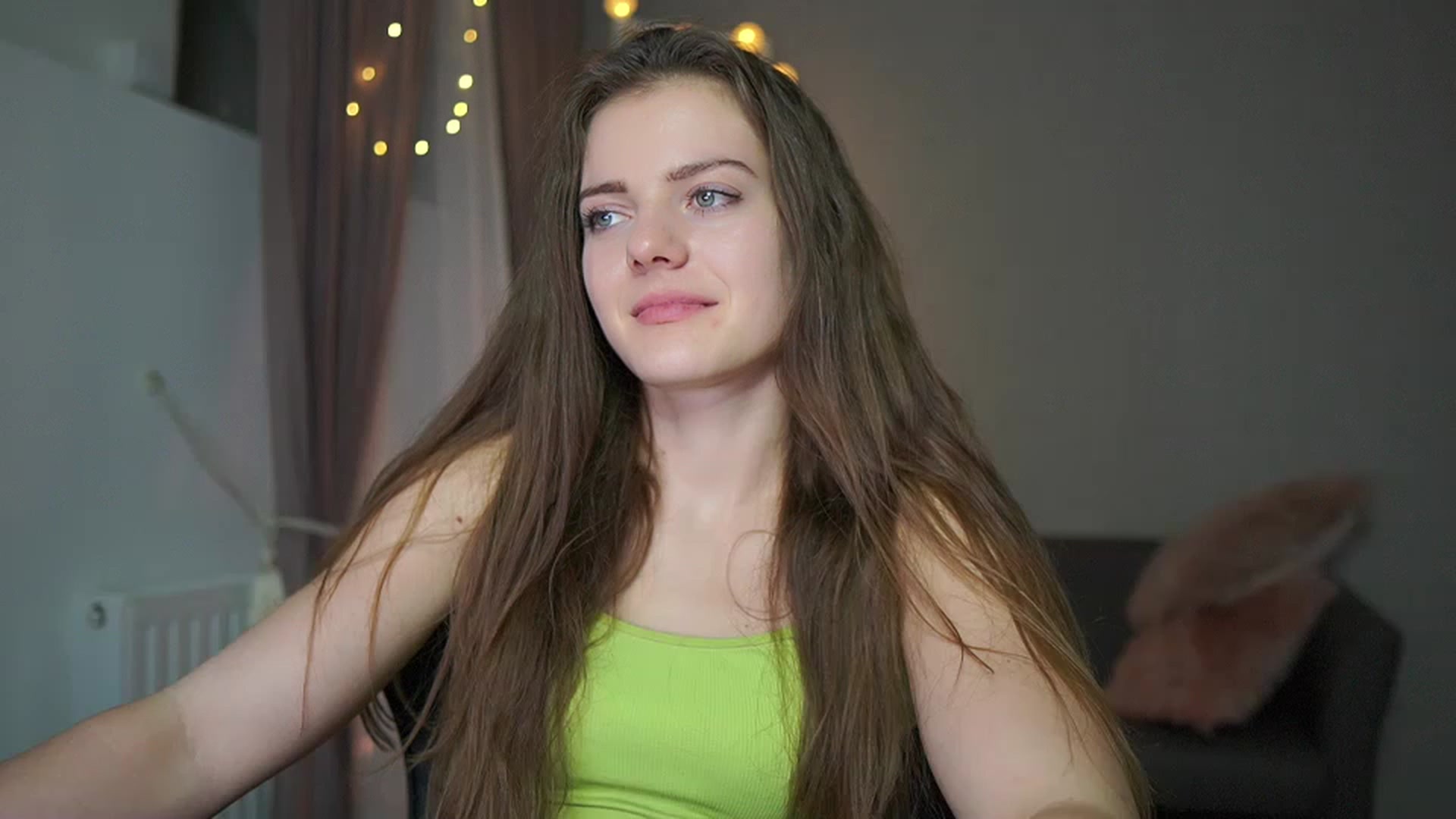 Gallery image thumbnail from Elly_Malkova_'s myfreecams stream on, 02/10/2023, 24:23 image 6 of 20