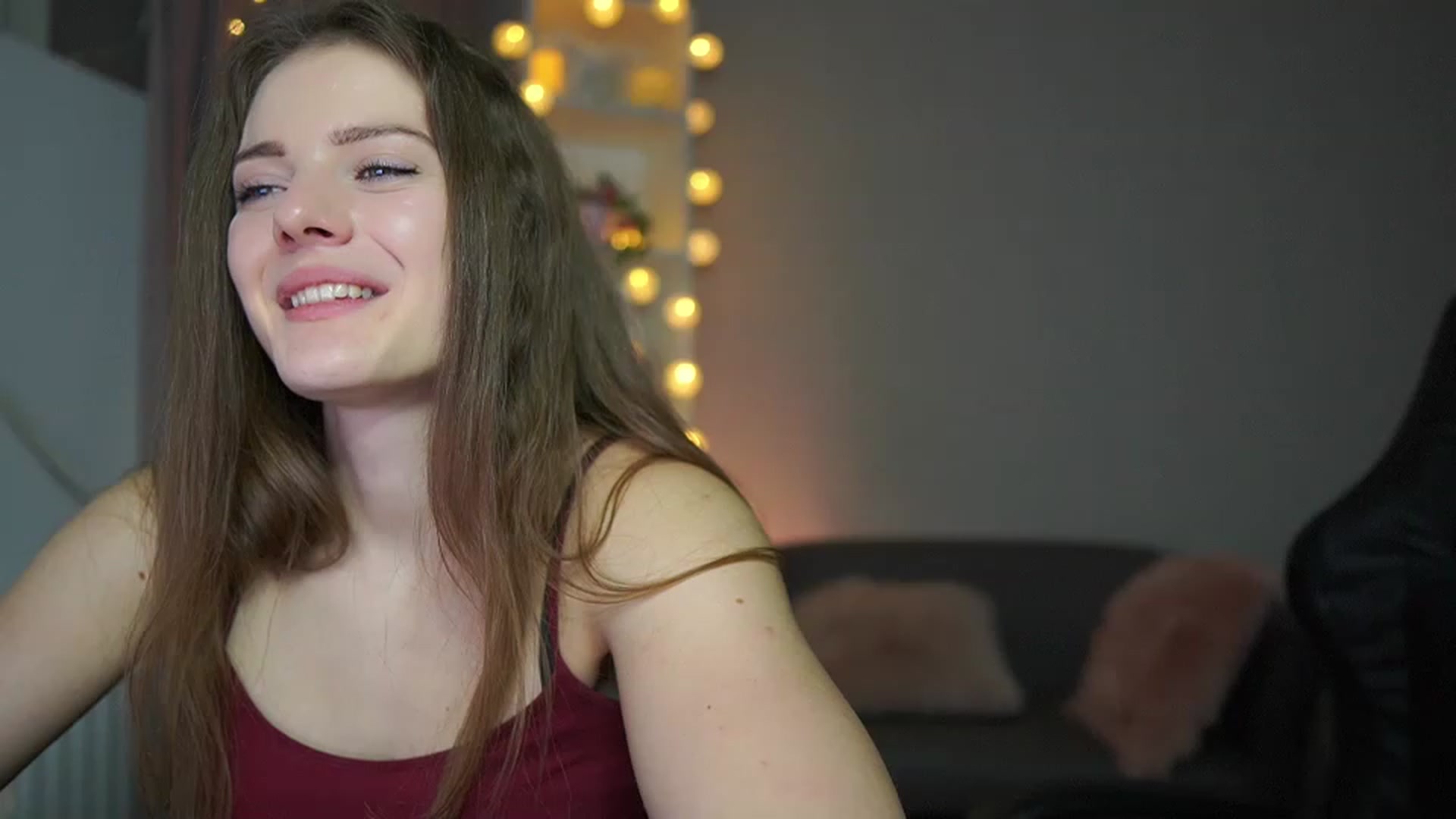 Gallery image thumbnail from Elly_Malkova_'s myfreecams stream on, 02/10/2023, 22:44 image 16 of 20