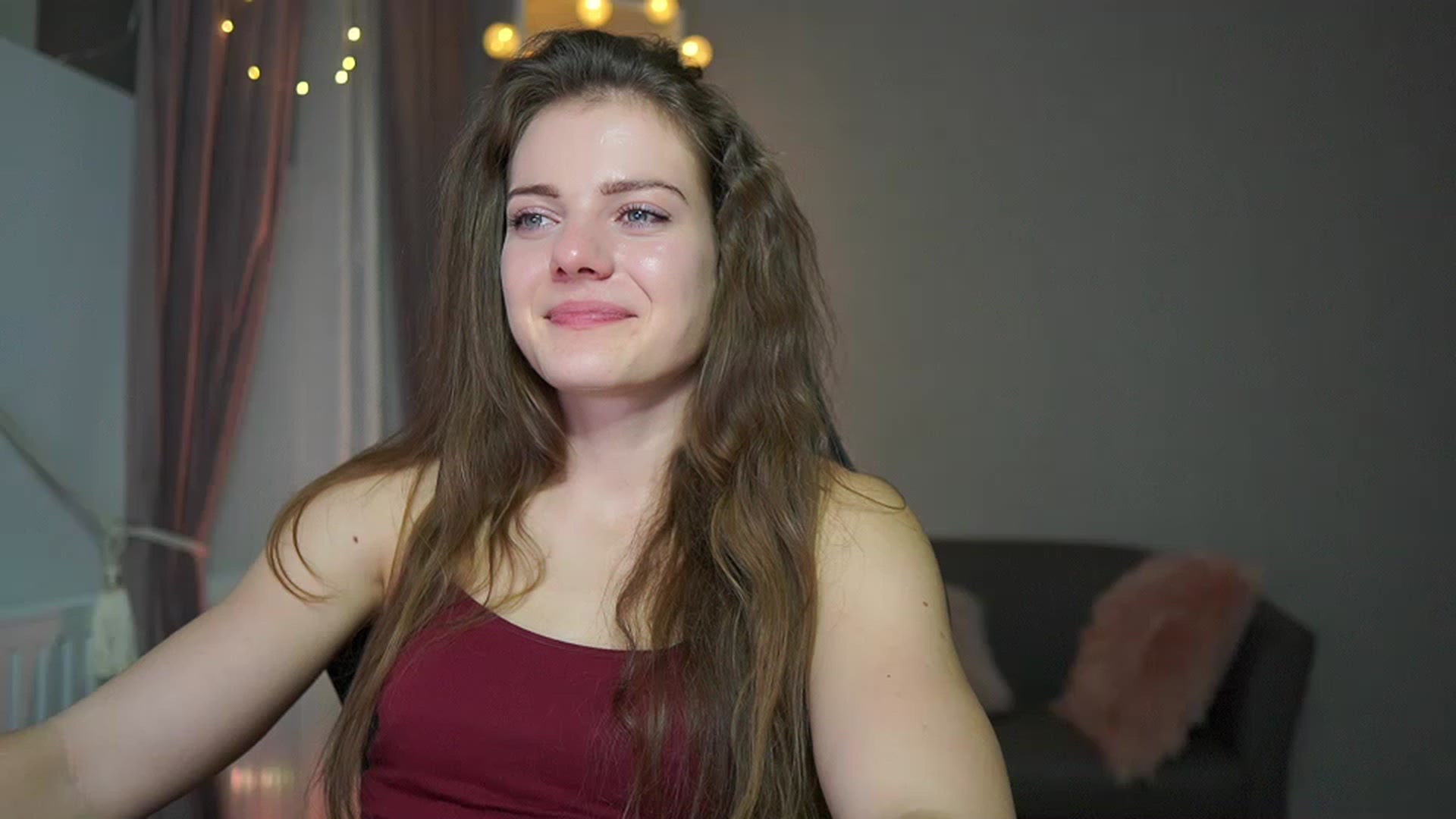 Gallery image thumbnail from Elly_Malkova_'s myfreecams stream on, 02/10/2023, 23:34 image 15 of 20