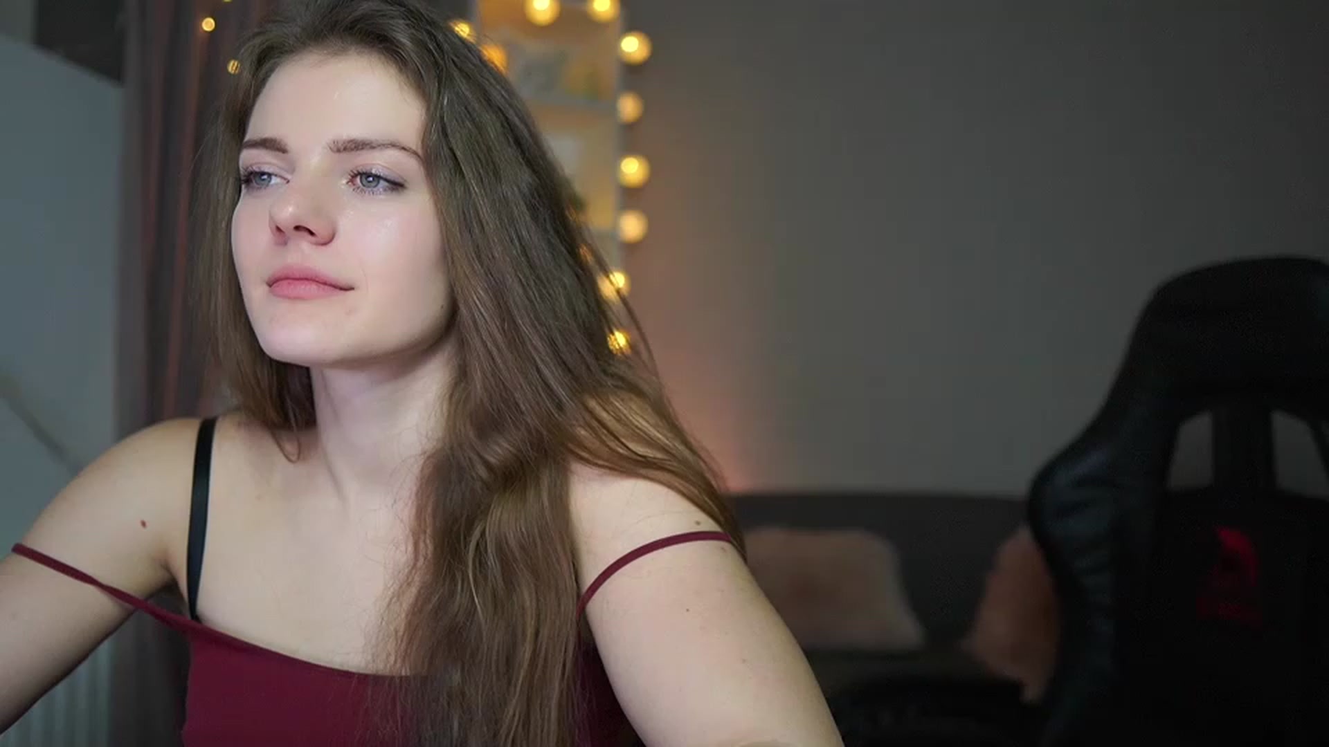 Gallery image thumbnail from Elly_Malkova_'s myfreecams stream on, 02/10/2023, 23:34 image 8 of 20