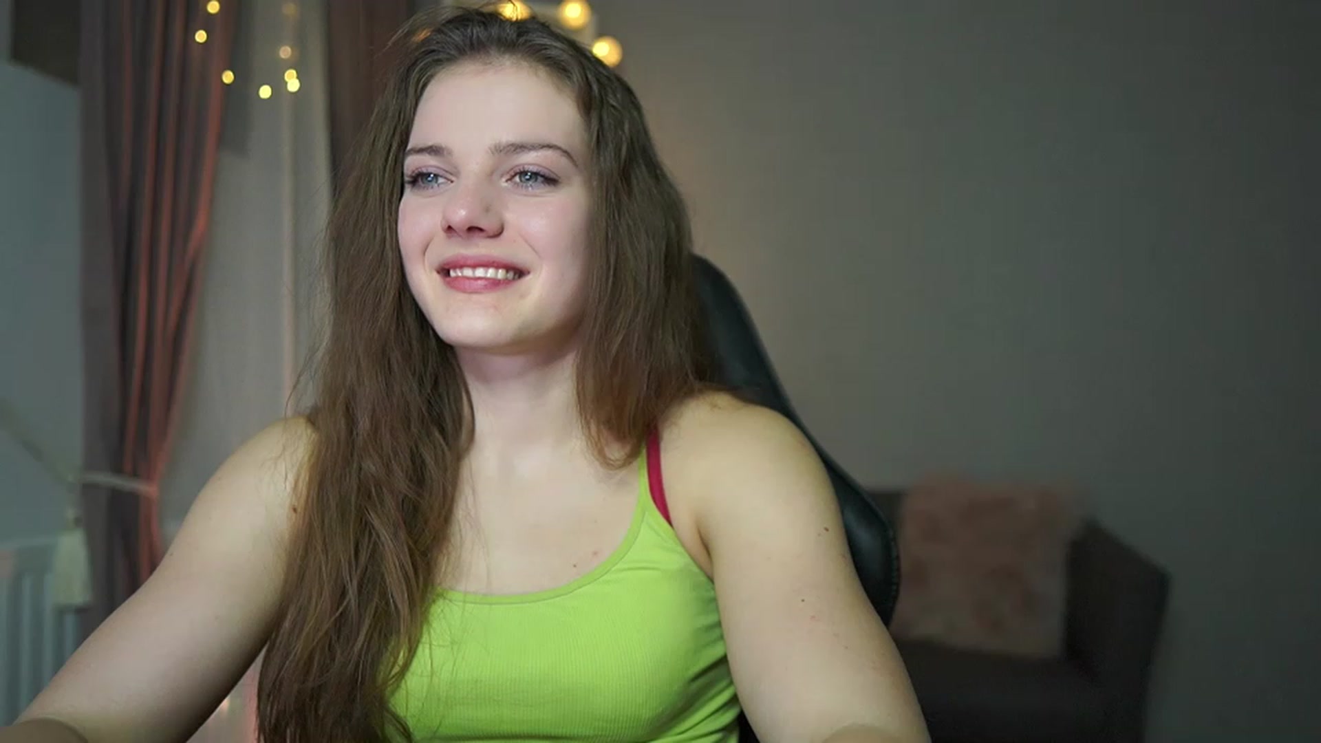 Gallery image thumbnail from Elly_Malkova_'s myfreecams stream on, 02/13/2023, 19:59 image 15 of 20