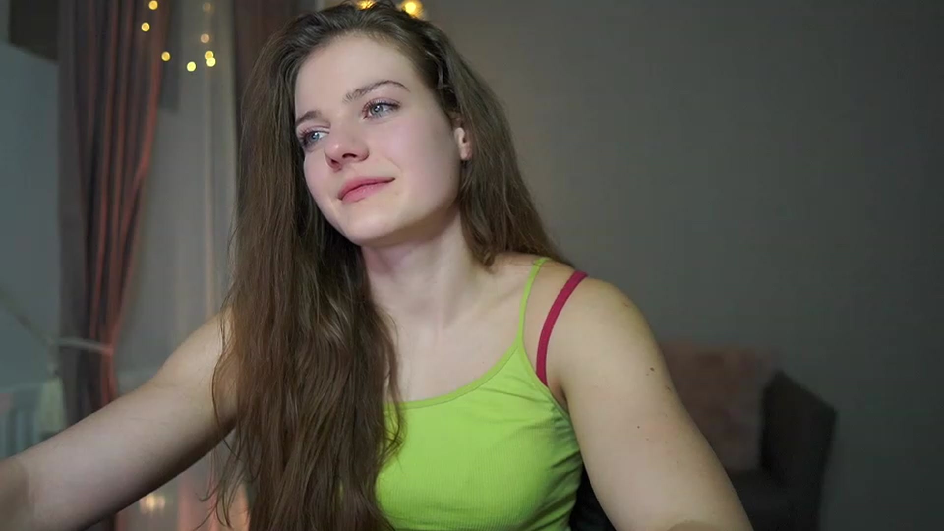 Gallery image thumbnail from Elly_Malkova_'s myfreecams stream on, 02/13/2023, 20:35 image 3 of 20