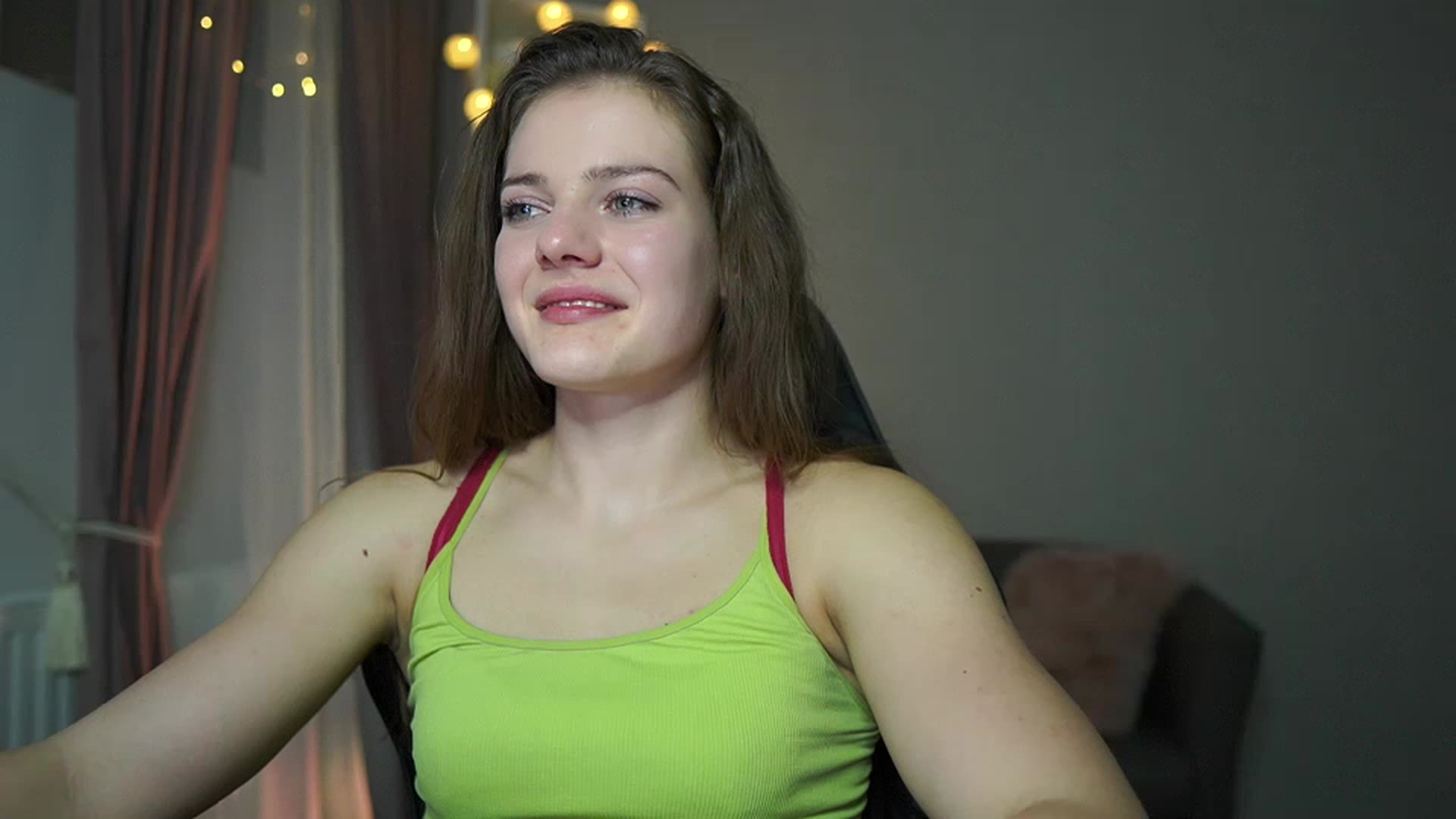 Gallery image thumbnail from Elly_Malkova_'s myfreecams stream on, 02/13/2023, 21:28 image 19 of 20