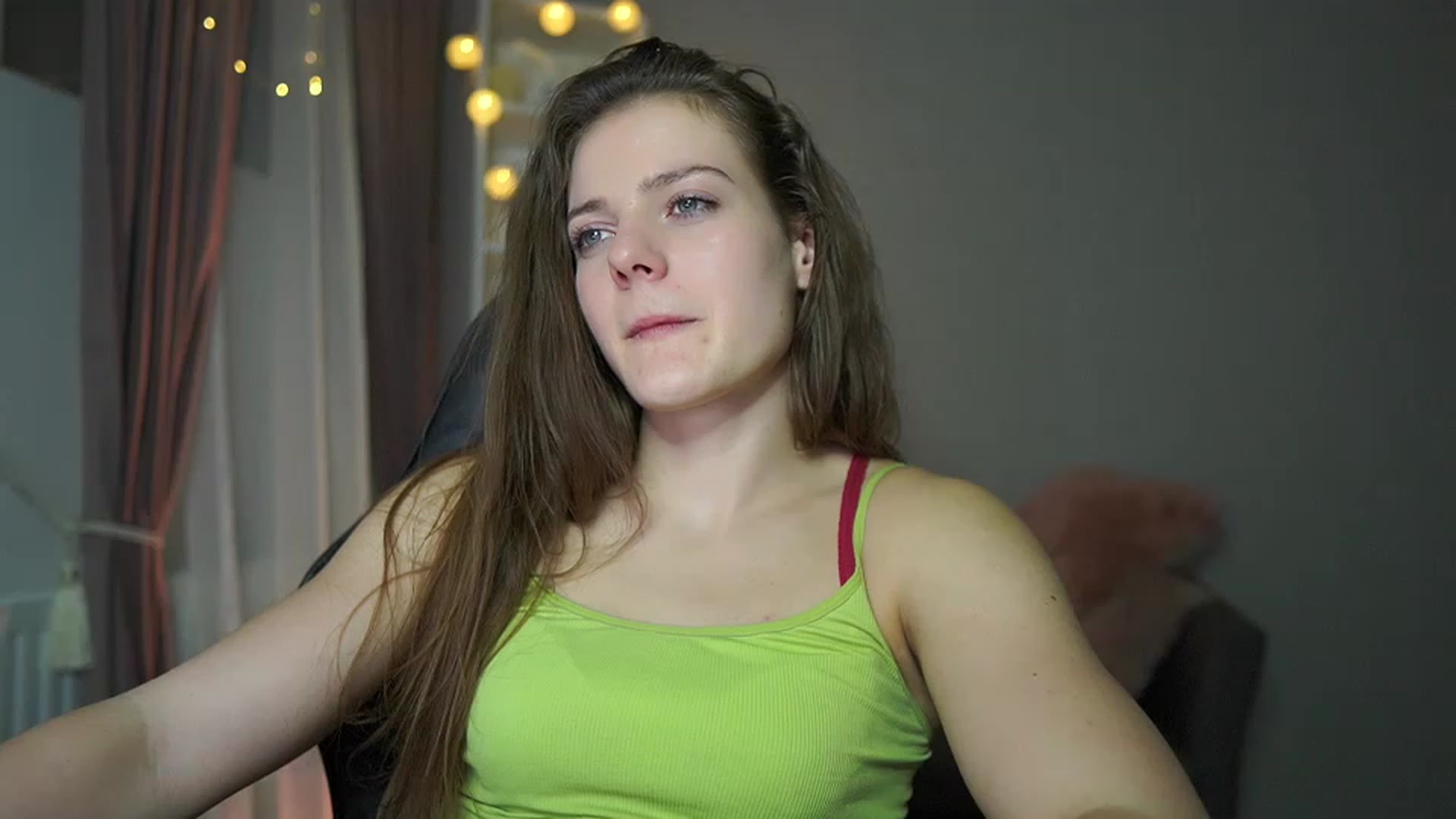 Gallery image thumbnail from Elly_Malkova_'s myfreecams stream on, 02/14/2023, 24:25 image 12 of 20