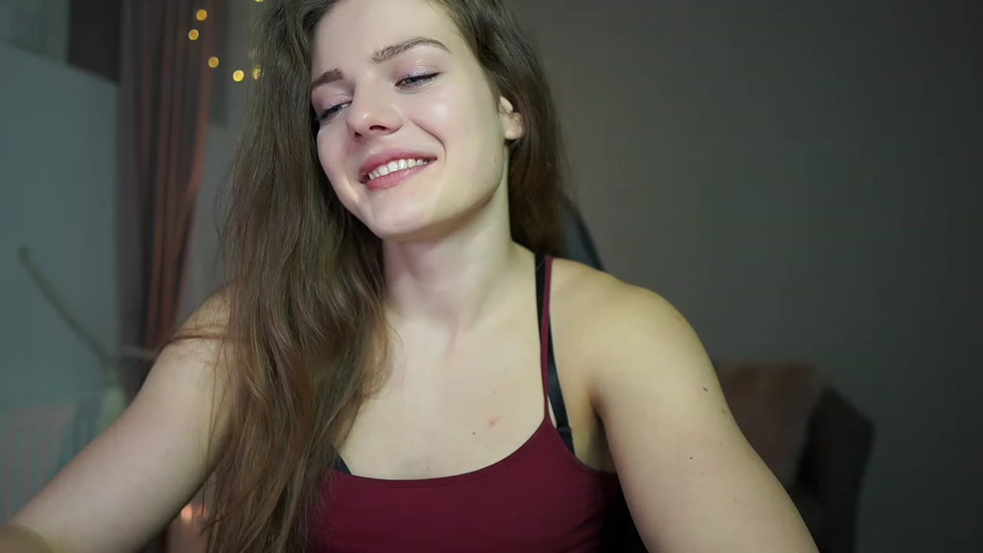 Gallery image thumbnail from Elly_Malkova_'s myfreecams stream on, 02/14/2023, 17:35 image 12 of 20