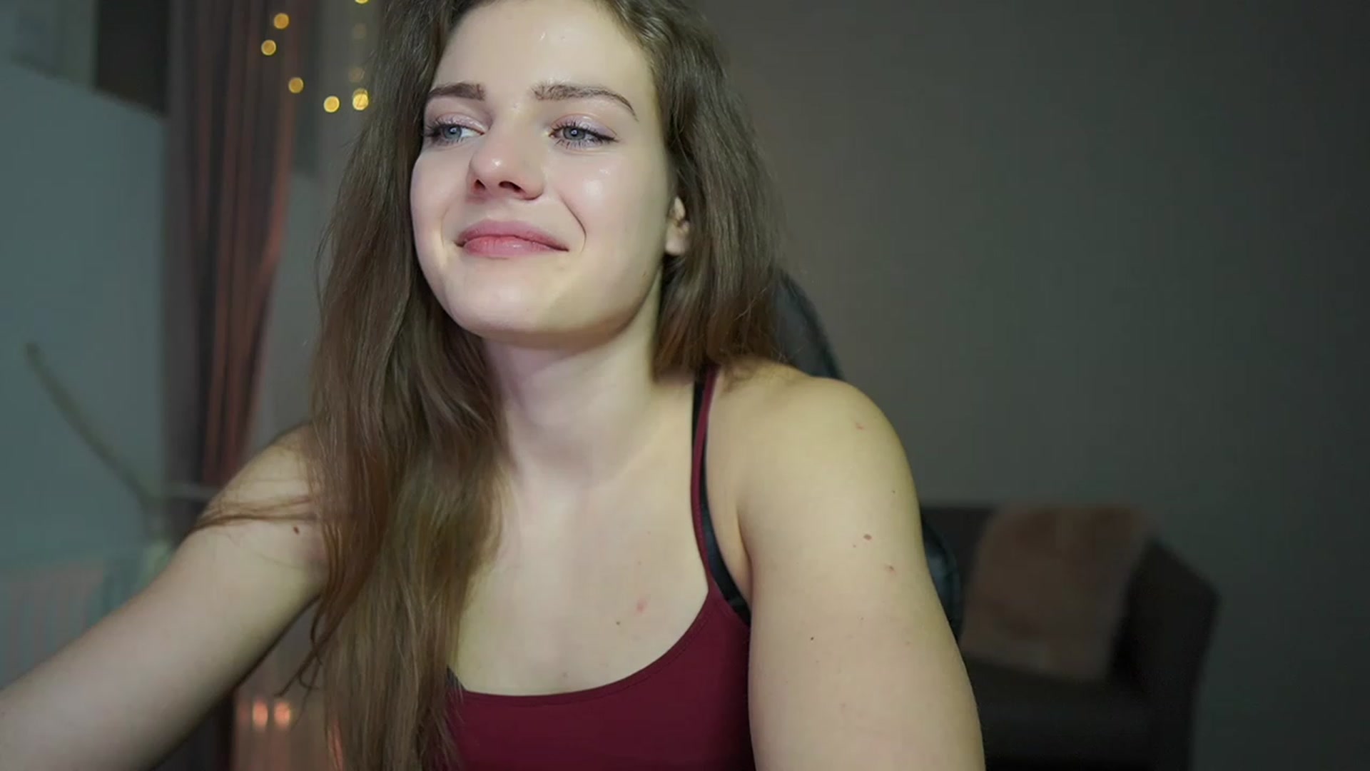 Gallery image thumbnail from Elly_Malkova_'s myfreecams stream on, 02/14/2023, 17:35 image 15 of 20