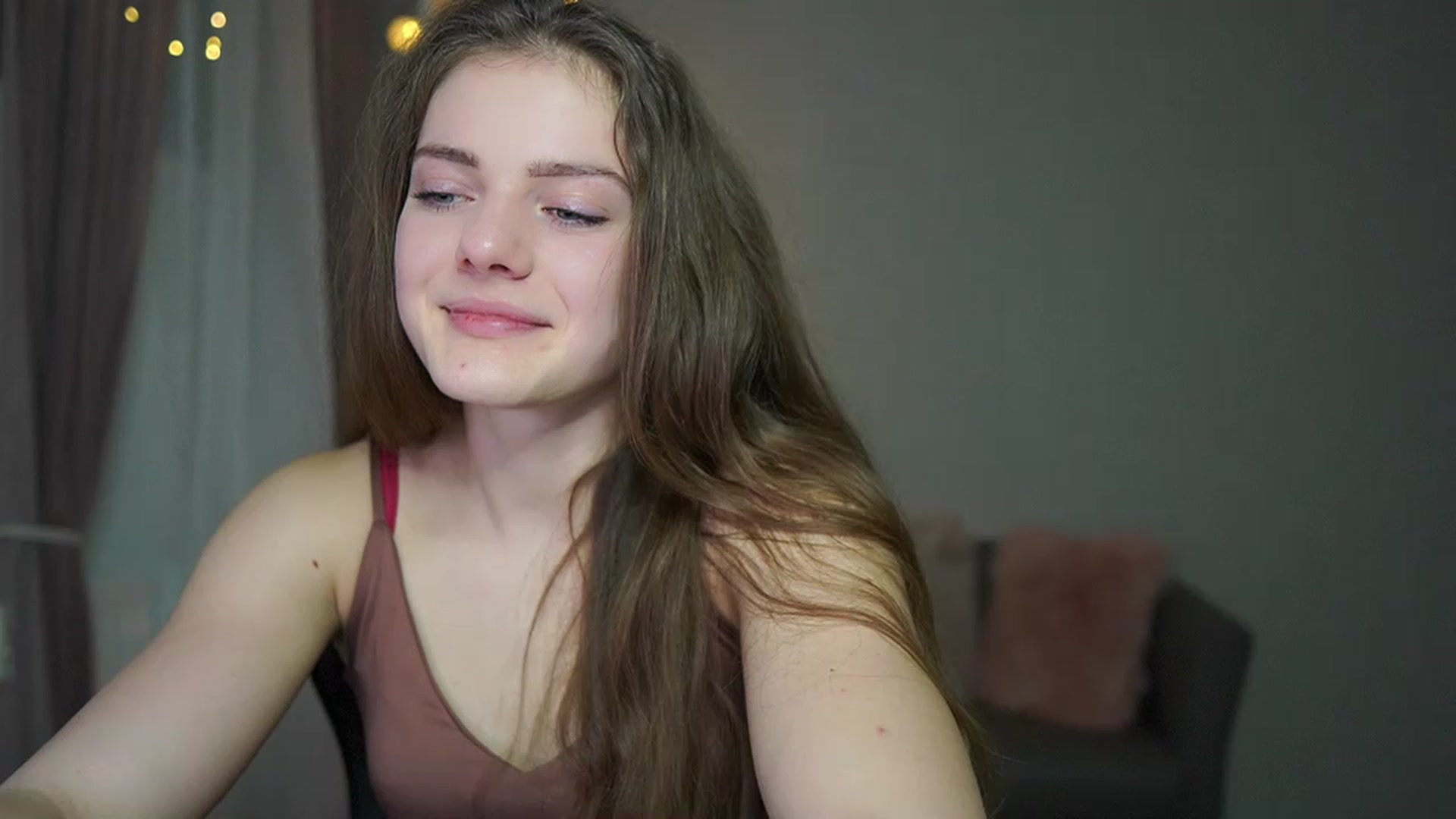 Gallery image thumbnail from Elly_Malkova_'s myfreecams stream on, 02/20/2023, 20:31 image 3 of 20