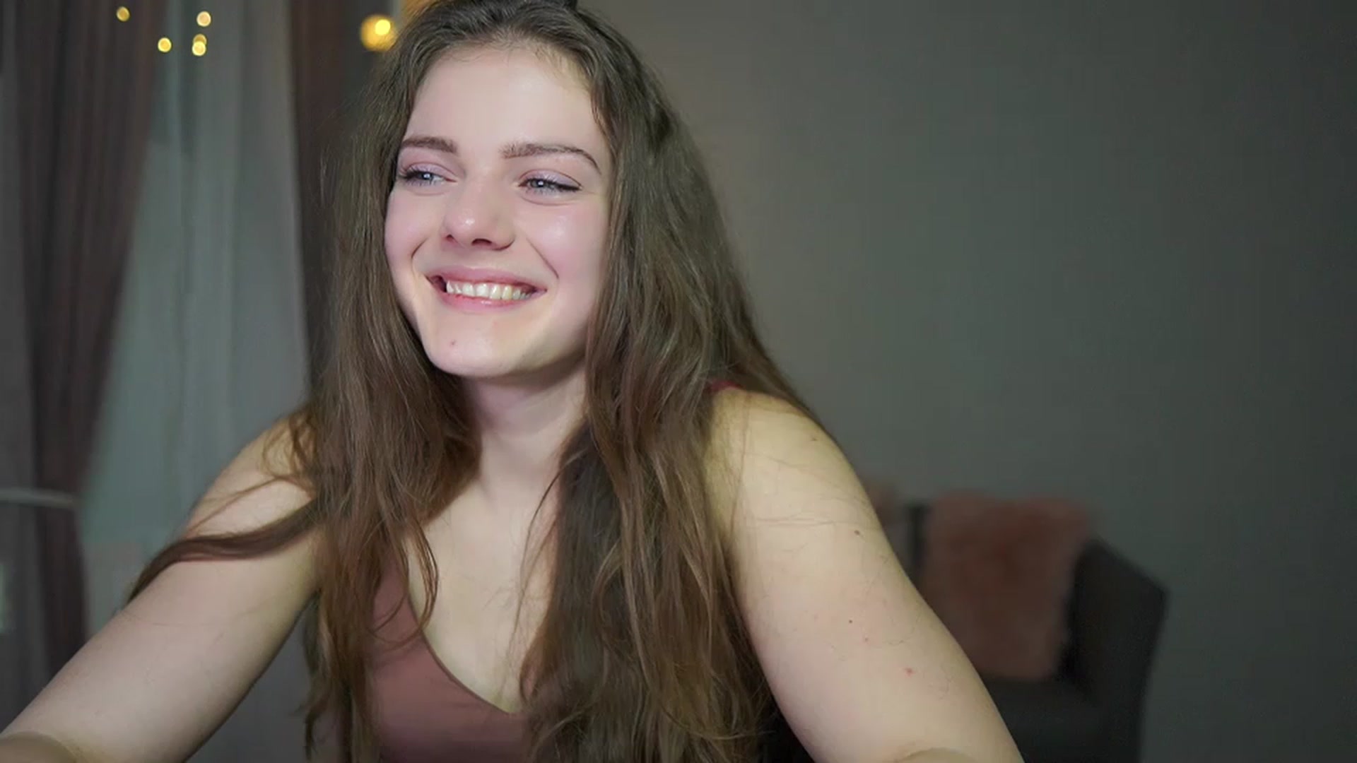Gallery image thumbnail from Elly_Malkova_'s myfreecams stream on, 02/20/2023, 20:31 image 9 of 20