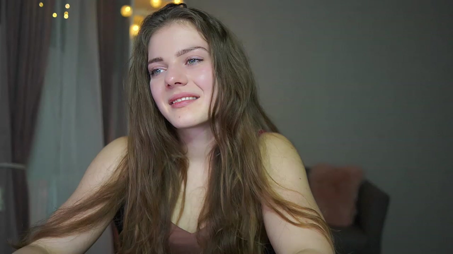 Gallery image thumbnail from Elly_Malkova_'s myfreecams stream on, 02/20/2023, 20:31 image 10 of 20