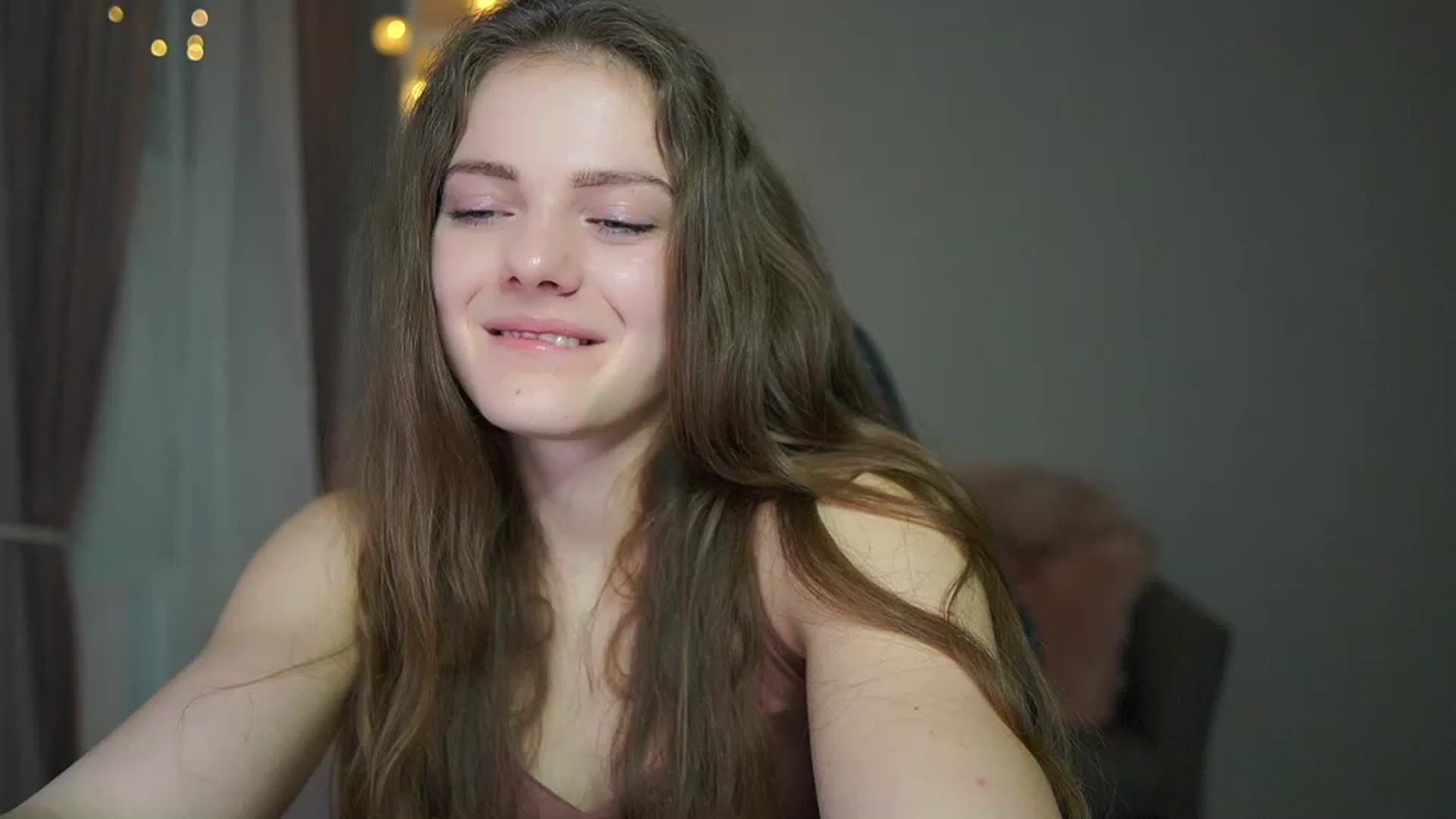 Gallery image thumbnail from Elly_Malkova_'s myfreecams stream on, 02/20/2023, 21:56 image 12 of 20