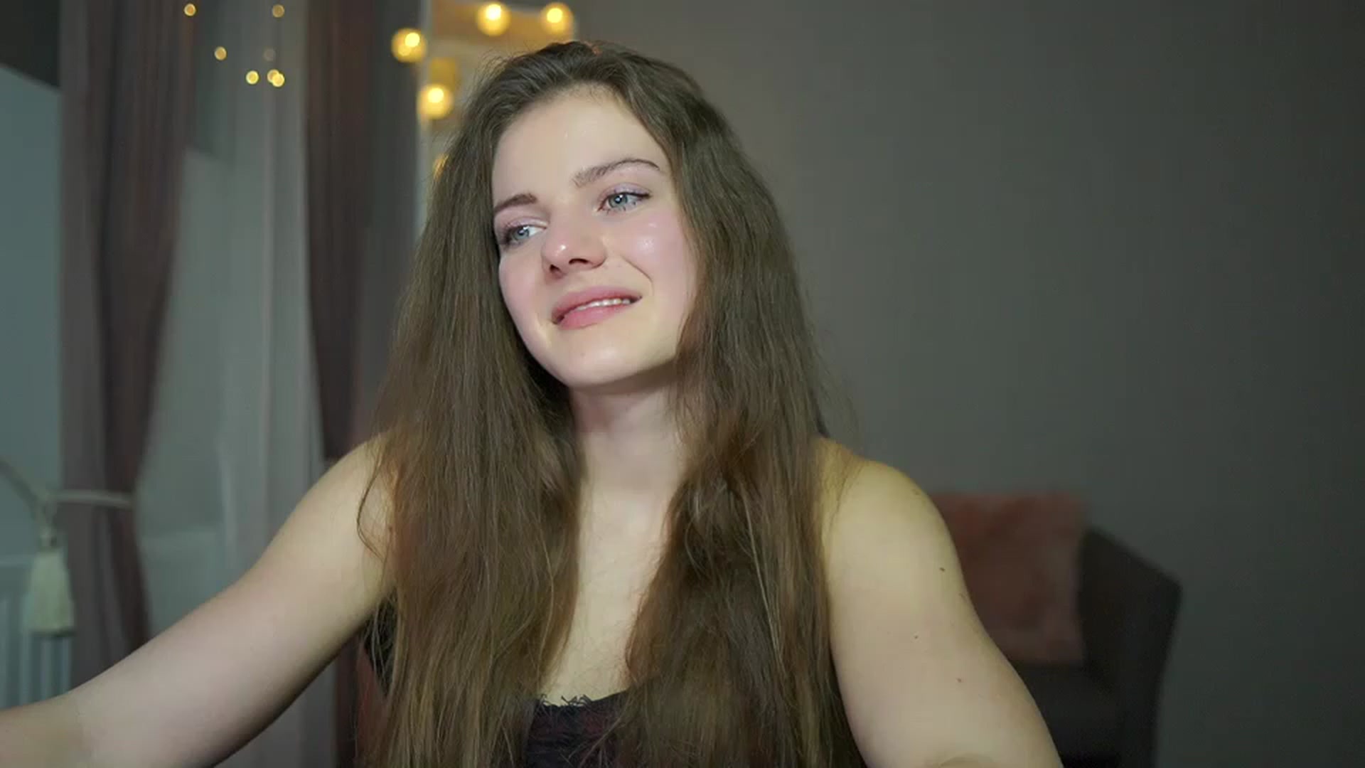 Gallery image thumbnail from Elly_Malkova_'s myfreecams stream on, 02/22/2023, 21:35 image 10 of 20