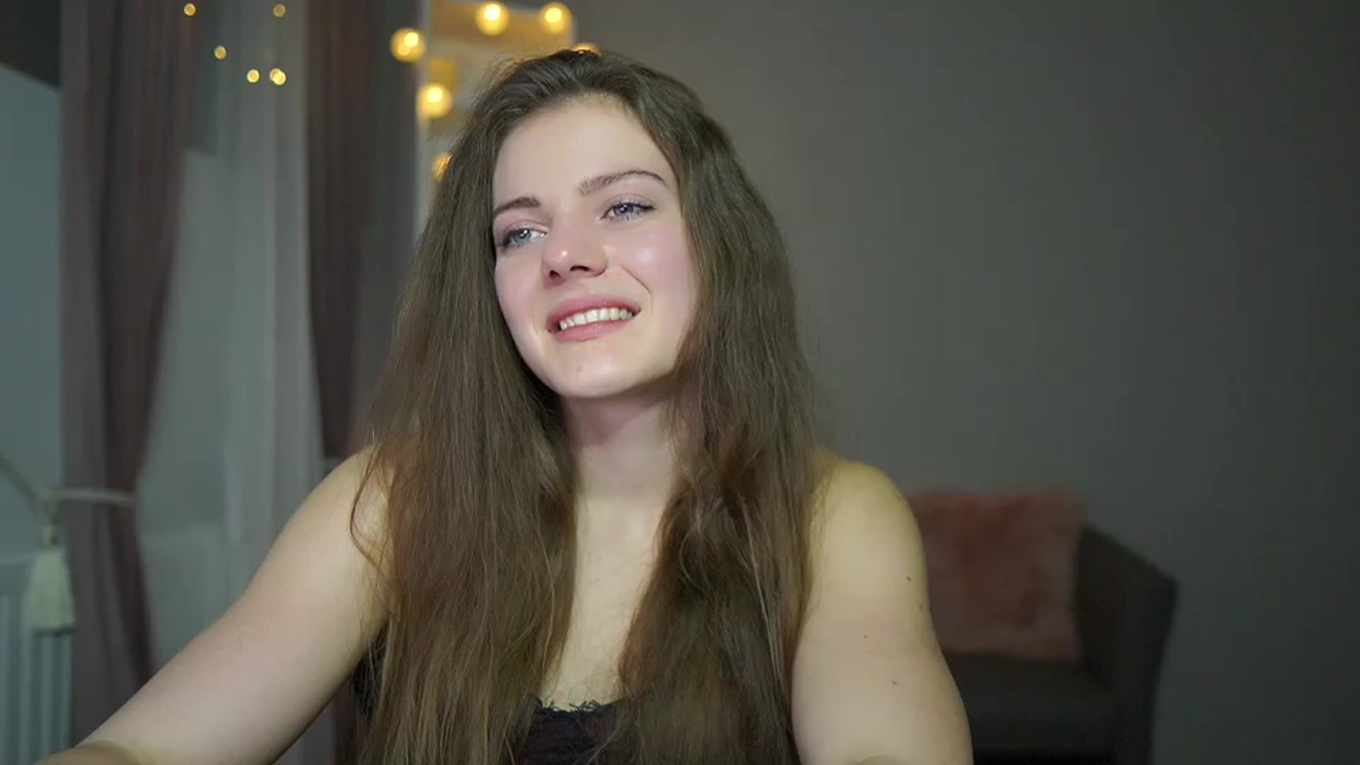 Gallery image thumbnail from Elly_Malkova_'s myfreecams stream on, 02/22/2023, 21:35 image 9 of 20