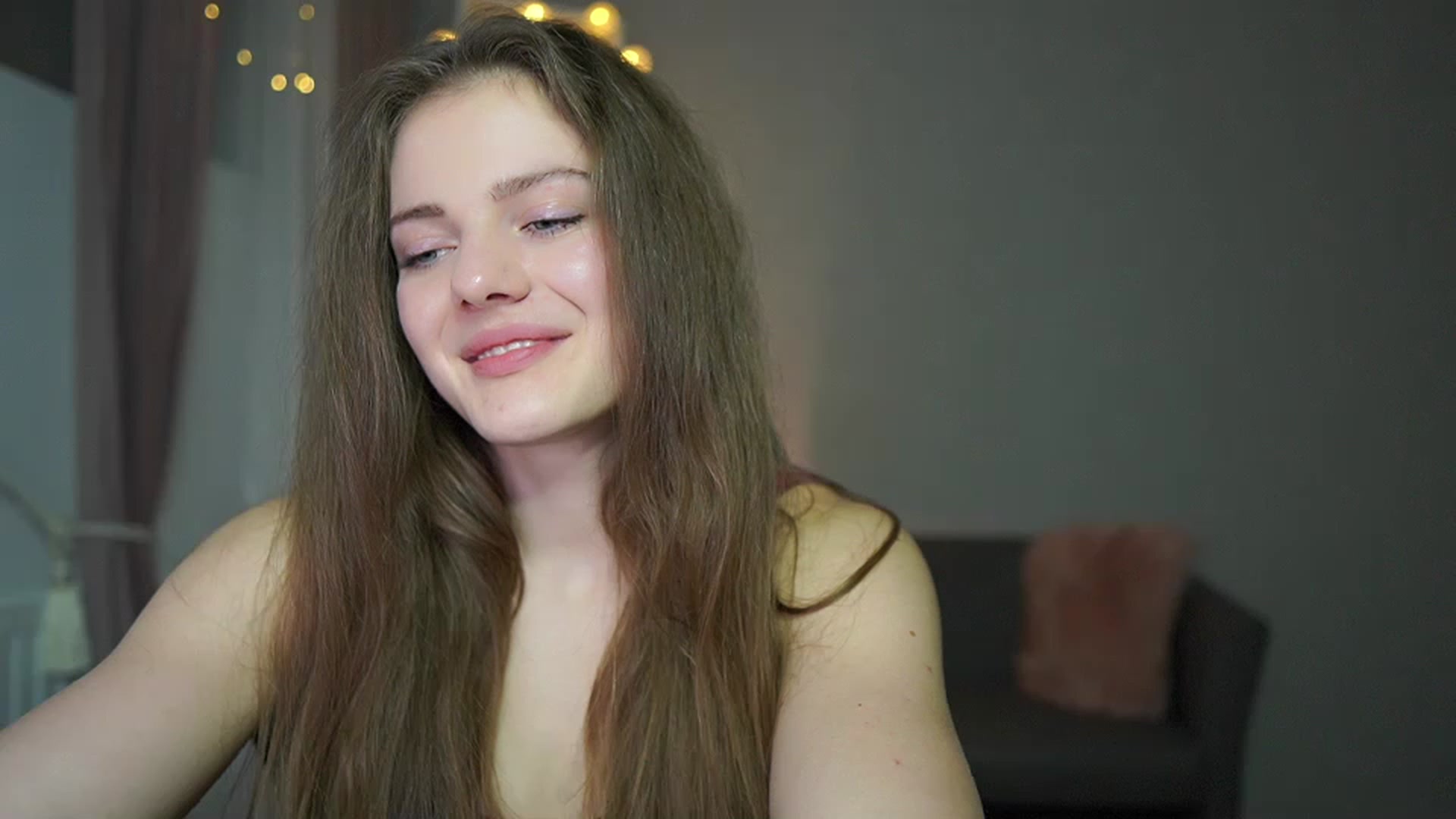 Gallery image thumbnail from Elly_Malkova_'s myfreecams stream on, 02/22/2023, 21:35 image 17 of 20