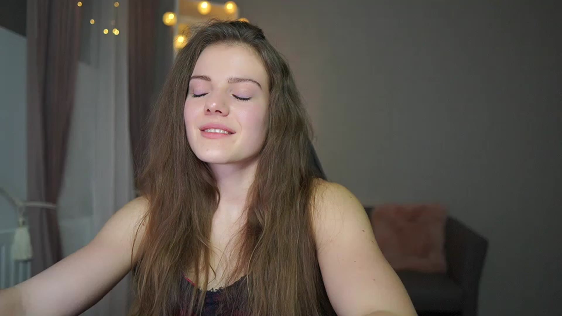 Gallery image thumbnail from Elly_Malkova_'s myfreecams stream on, 02/22/2023, 21:35 image 15 of 20