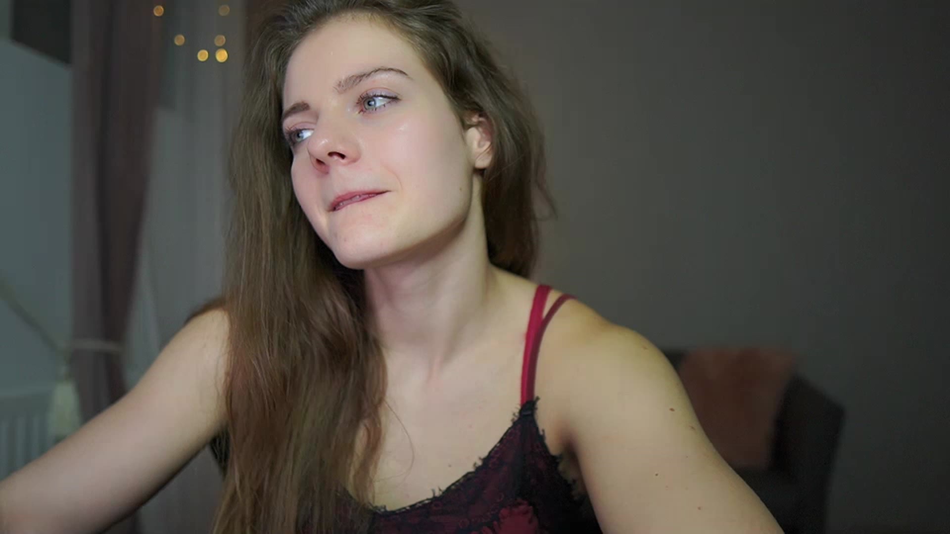 Gallery image thumbnail from Elly_Malkova_'s myfreecams stream on, 02/22/2023, 23:36 image 11 of 20