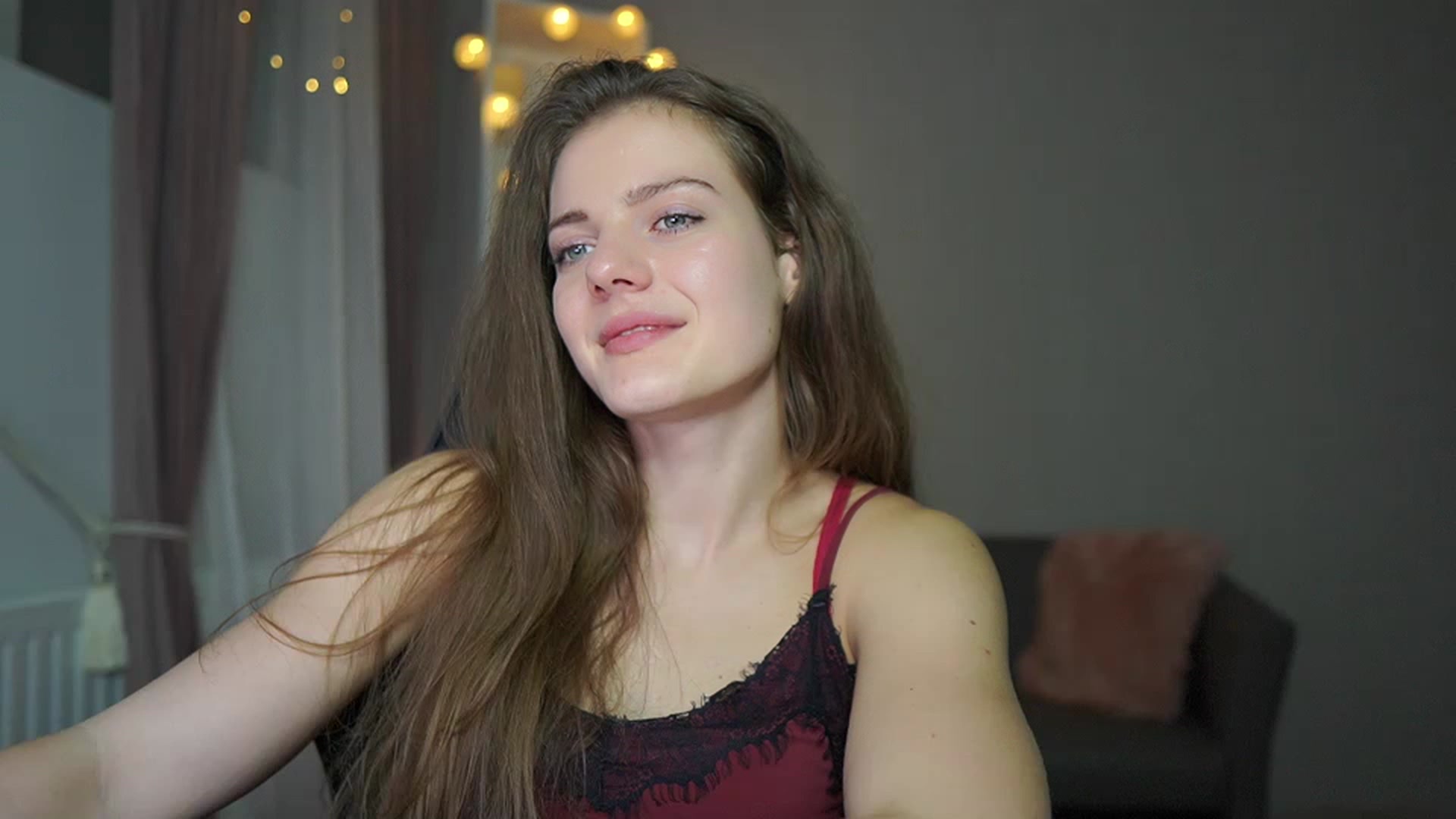 Gallery image thumbnail from Elly_Malkova_'s myfreecams stream on, 02/22/2023, 23:36 image 17 of 20