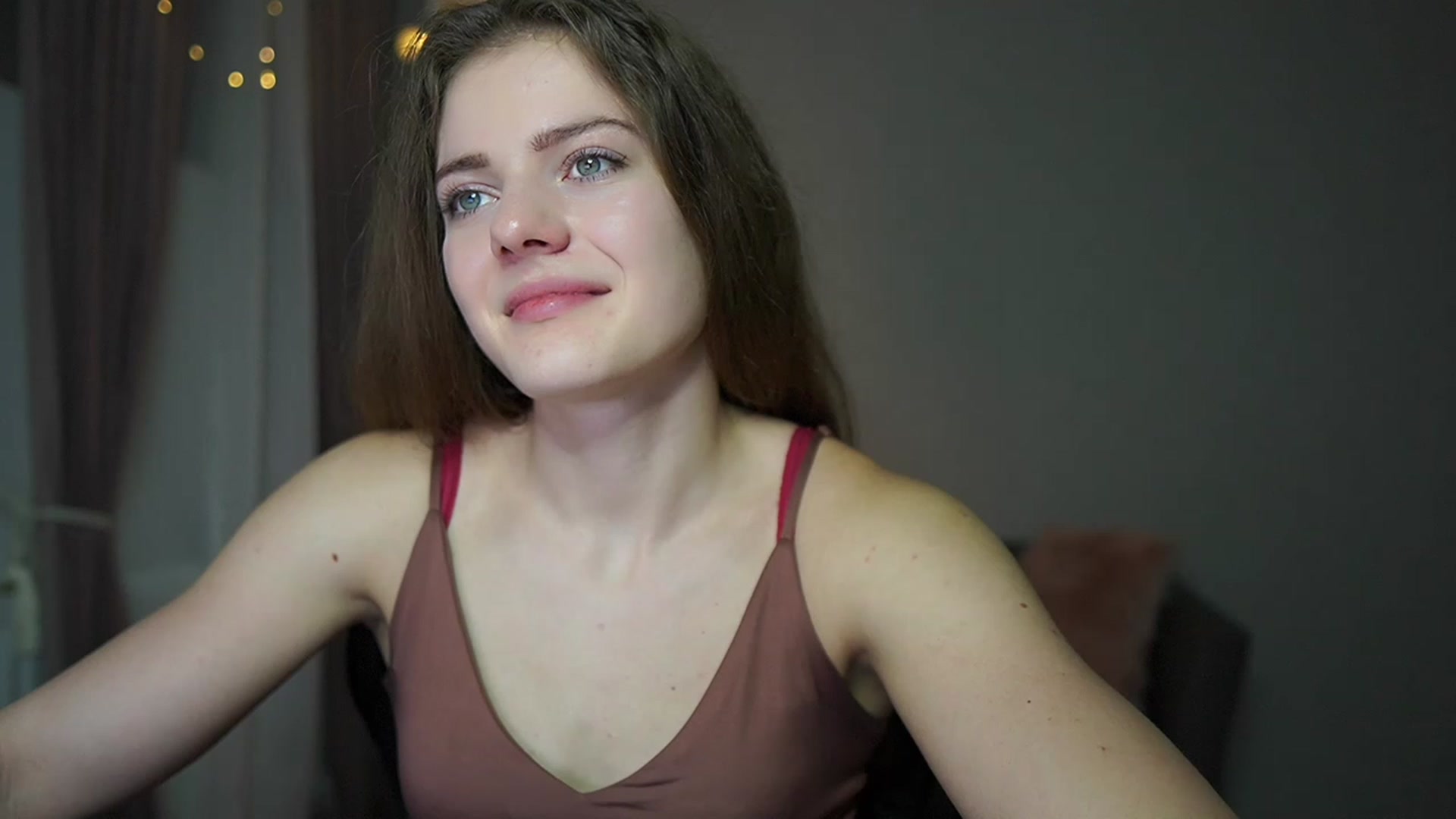 Gallery image thumbnail from Elly_Malkova_'s myfreecams stream on, 02/24/2023, 20:56 image 16 of 20