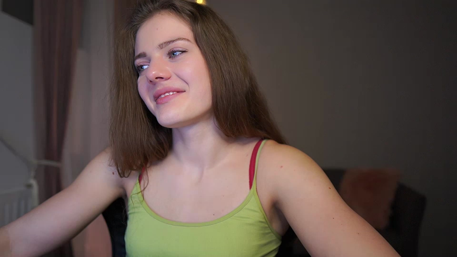 Gallery image thumbnail from Elly_Malkova_'s myfreecams stream on, 02/26/2023, 21:02 image 14 of 20