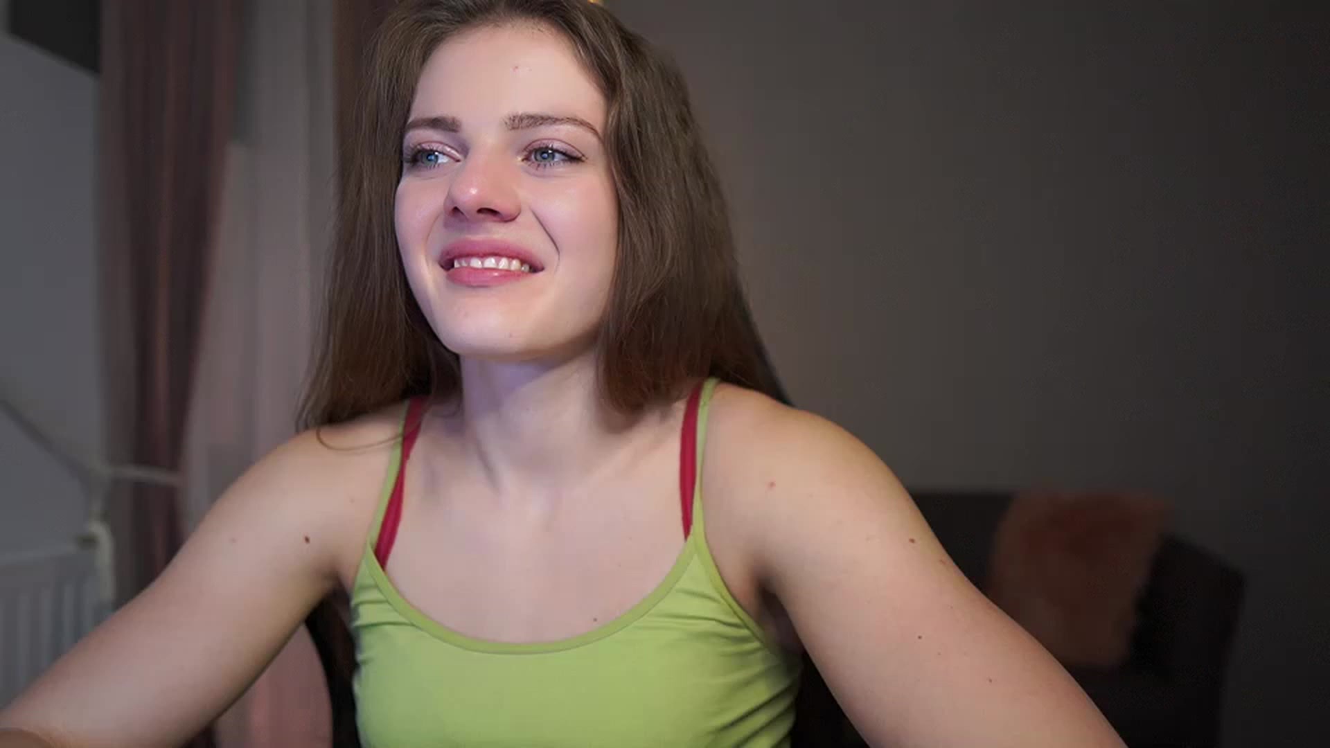 Gallery image thumbnail from Elly_Malkova_'s myfreecams stream on, 02/26/2023, 21:02 image 4 of 20