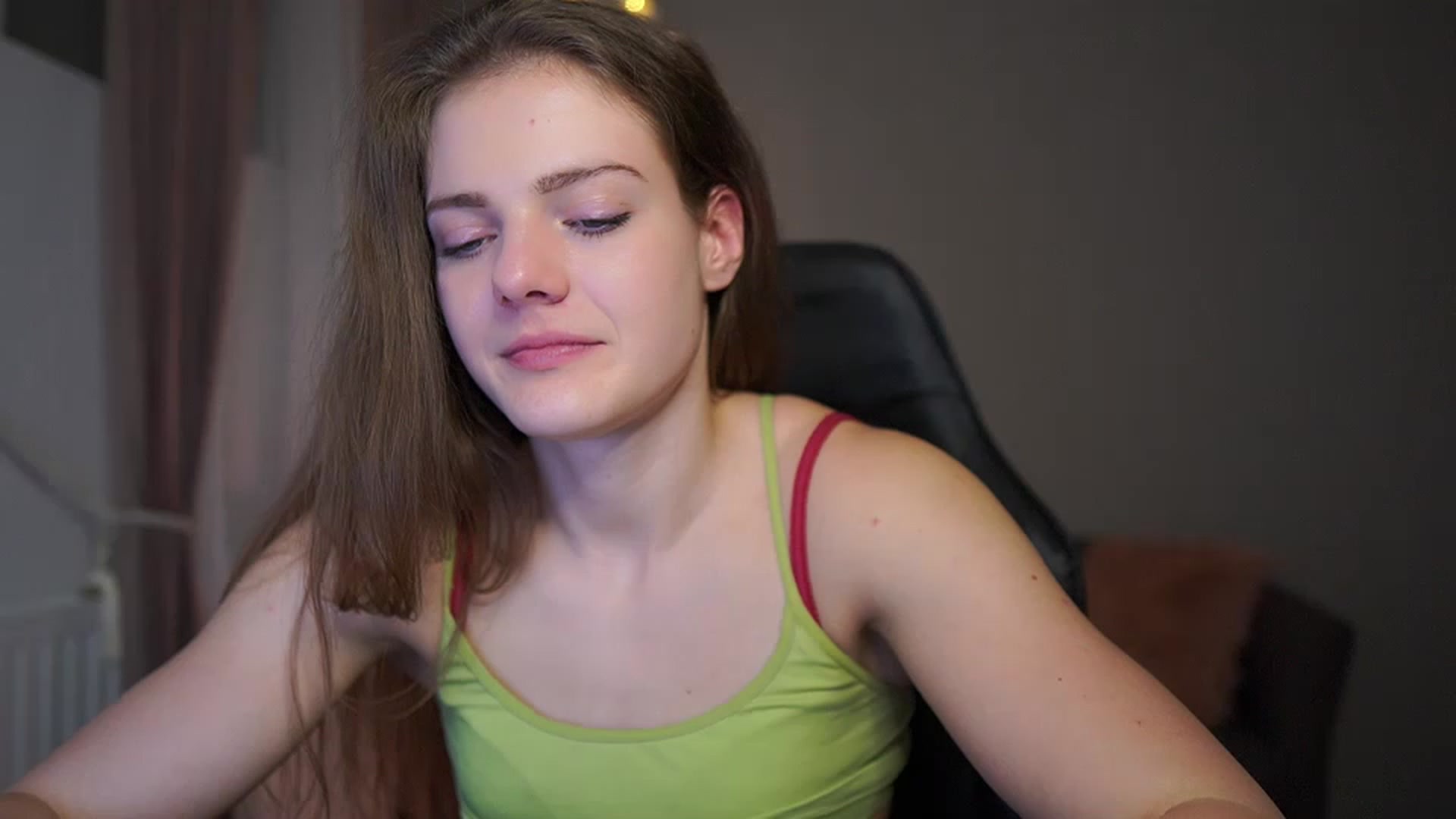Gallery image thumbnail from Elly_Malkova_'s myfreecams stream on, 02/26/2023, 21:54 image 17 of 20