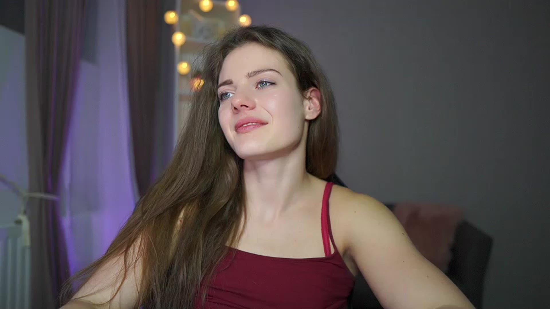 Gallery image thumbnail from Elly_Malkova_'s myfreecams stream on, 03/01/2023, 24:01 image 17 of 20