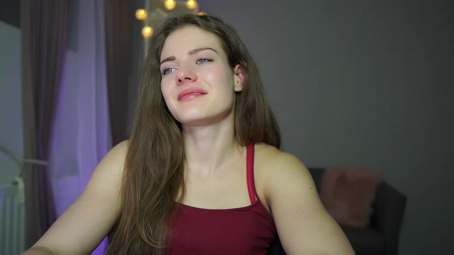 Gallery image thumbnail from Elly_Malkova_'s myfreecams stream on, 03/01/2023, 24:01 image 1 of 20