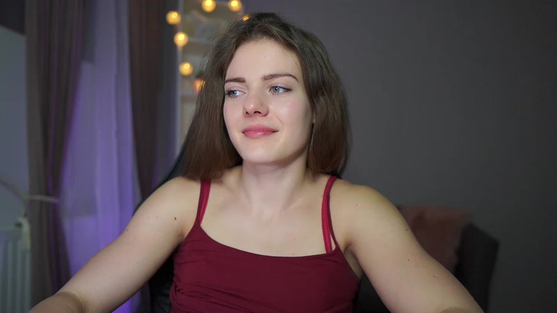 Gallery image thumbnail from Elly_Malkova_'s myfreecams stream on, 03/01/2023, 24:01 image 16 of 20