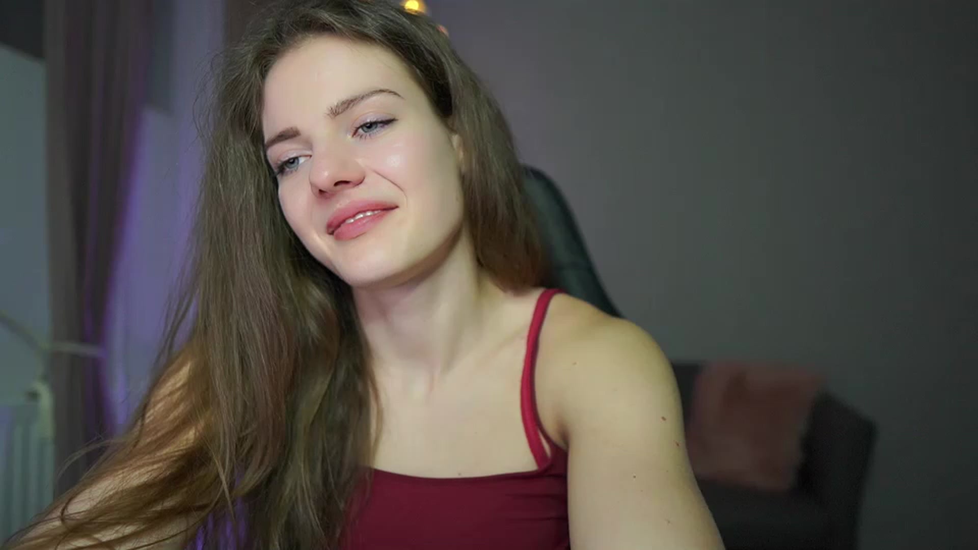 Gallery image thumbnail from Elly_Malkova_'s myfreecams stream on, 03/01/2023, 24:13 image 8 of 20