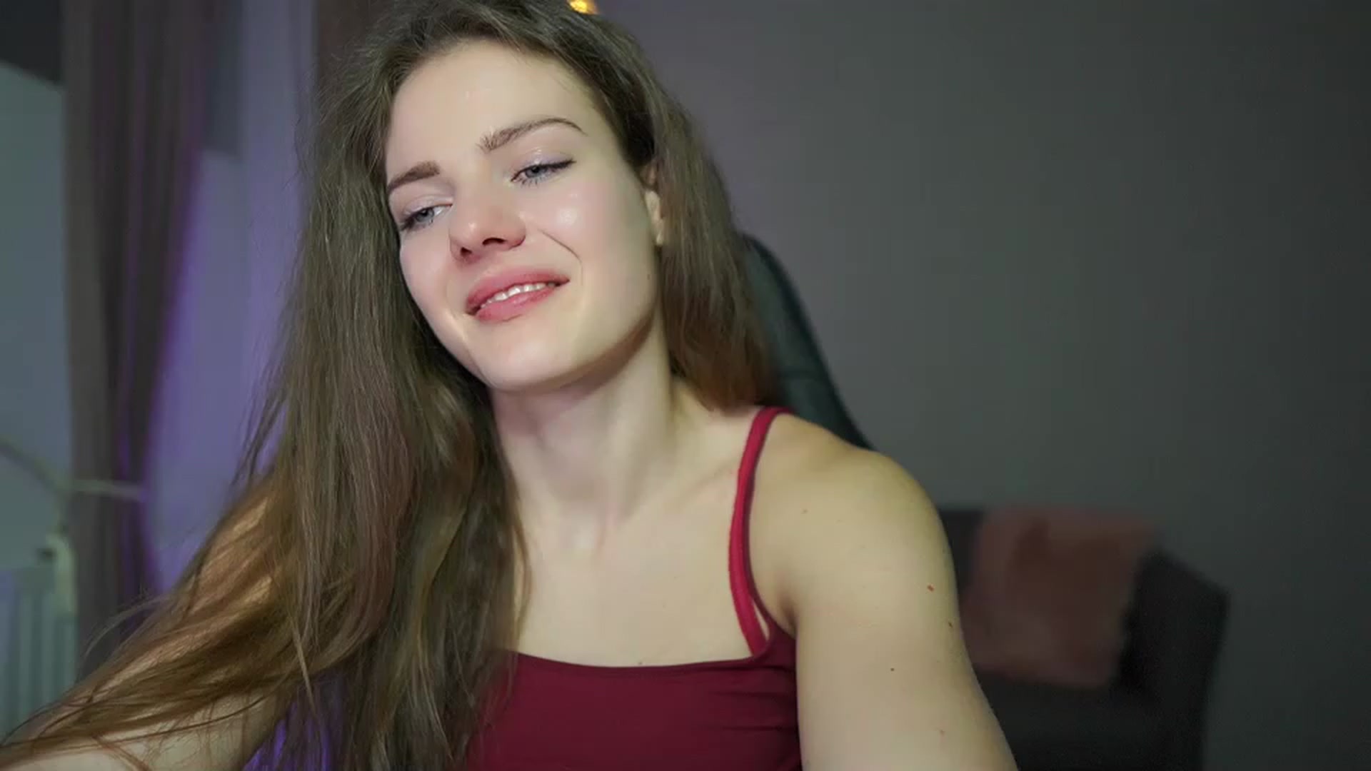 Gallery image thumbnail from Elly_Malkova_'s myfreecams stream on, 03/01/2023, 24:13 image 3 of 20