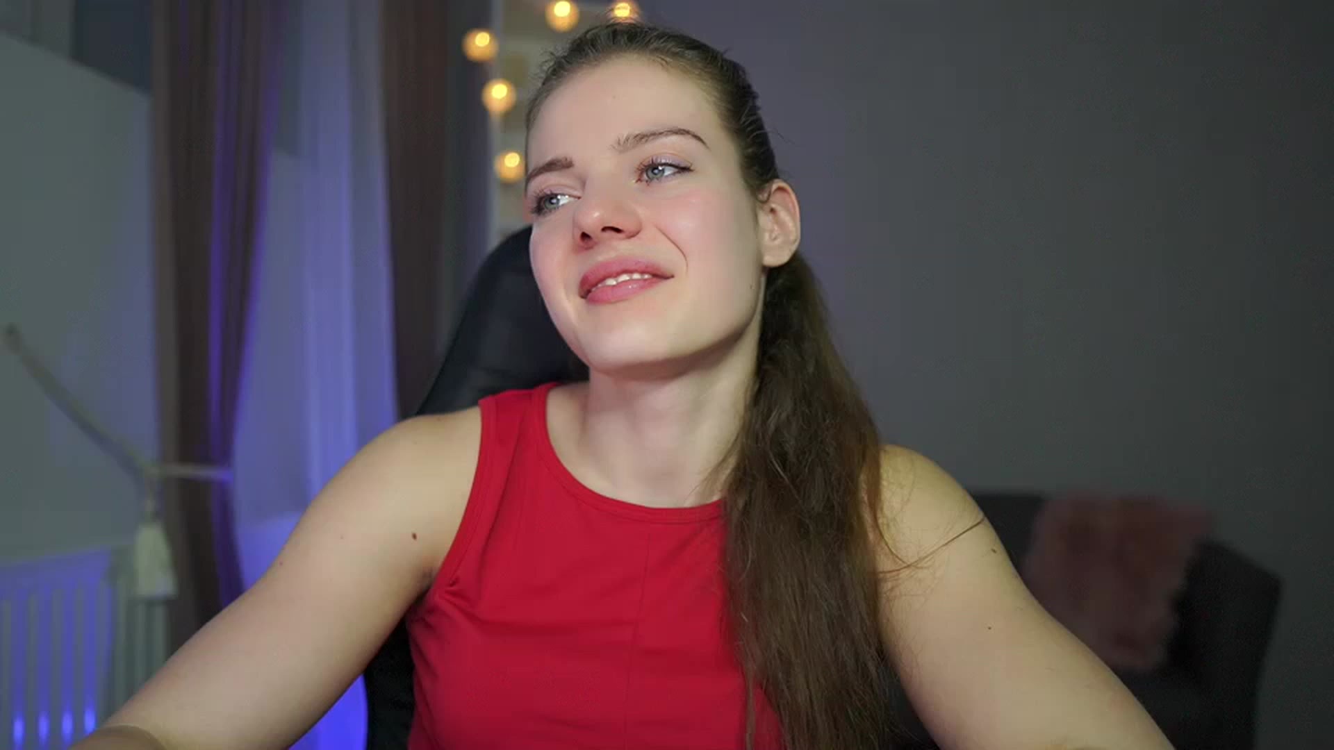 Gallery image thumbnail from Elly_Malkova_'s myfreecams stream on, 03/02/2023, 14:49 image 16 of 20