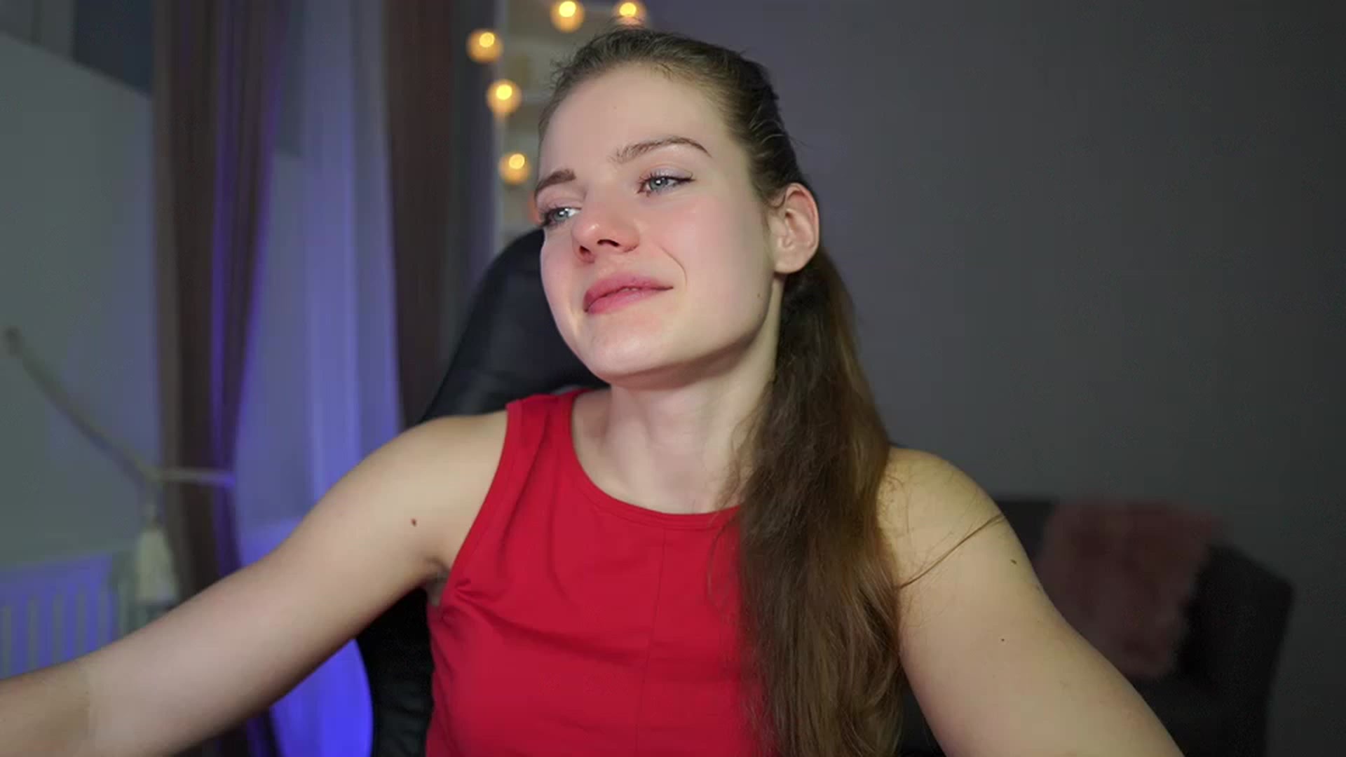 Gallery image thumbnail from Elly_Malkova_'s myfreecams stream on, 03/02/2023, 14:49 image 12 of 20