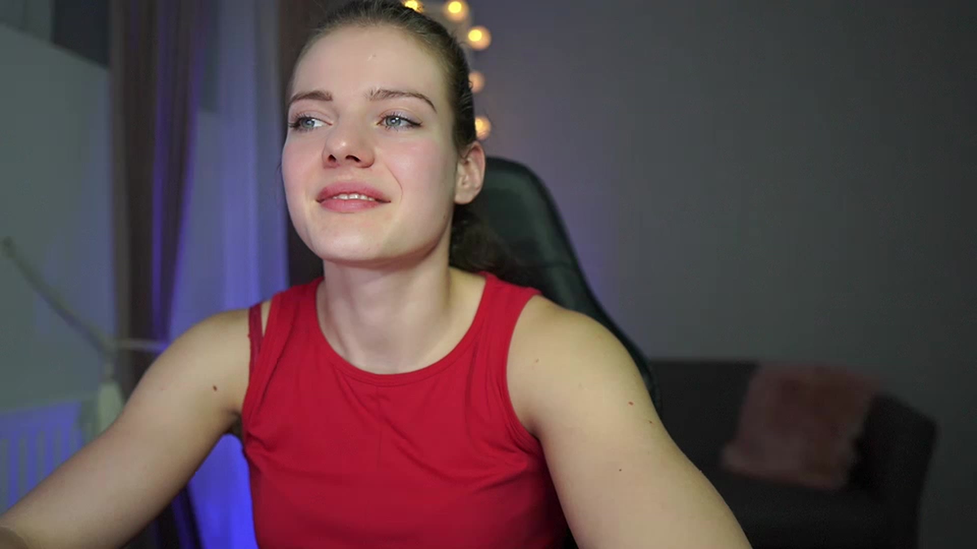 Gallery image thumbnail from Elly_Malkova_'s myfreecams stream on, 03/02/2023, 16:28 image 6 of 20