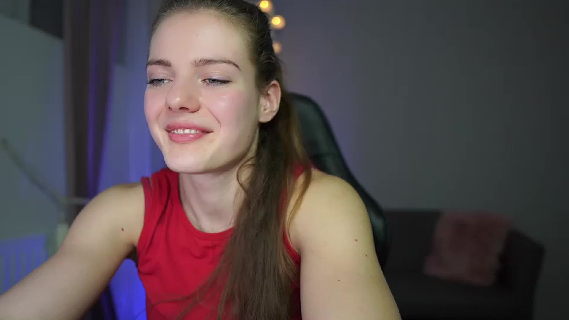 Gallery image thumbnail from Elly_Malkova_'s myfreecams stream on, 03/02/2023, 16:28 image 19 of 20