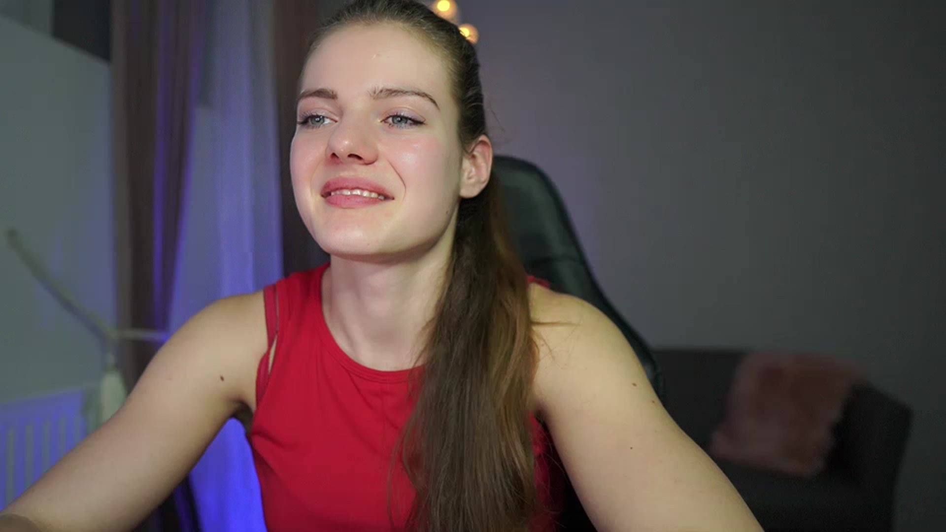 Gallery image thumbnail from Elly_Malkova_'s myfreecams stream on, 03/02/2023, 17:45 image 19 of 20
