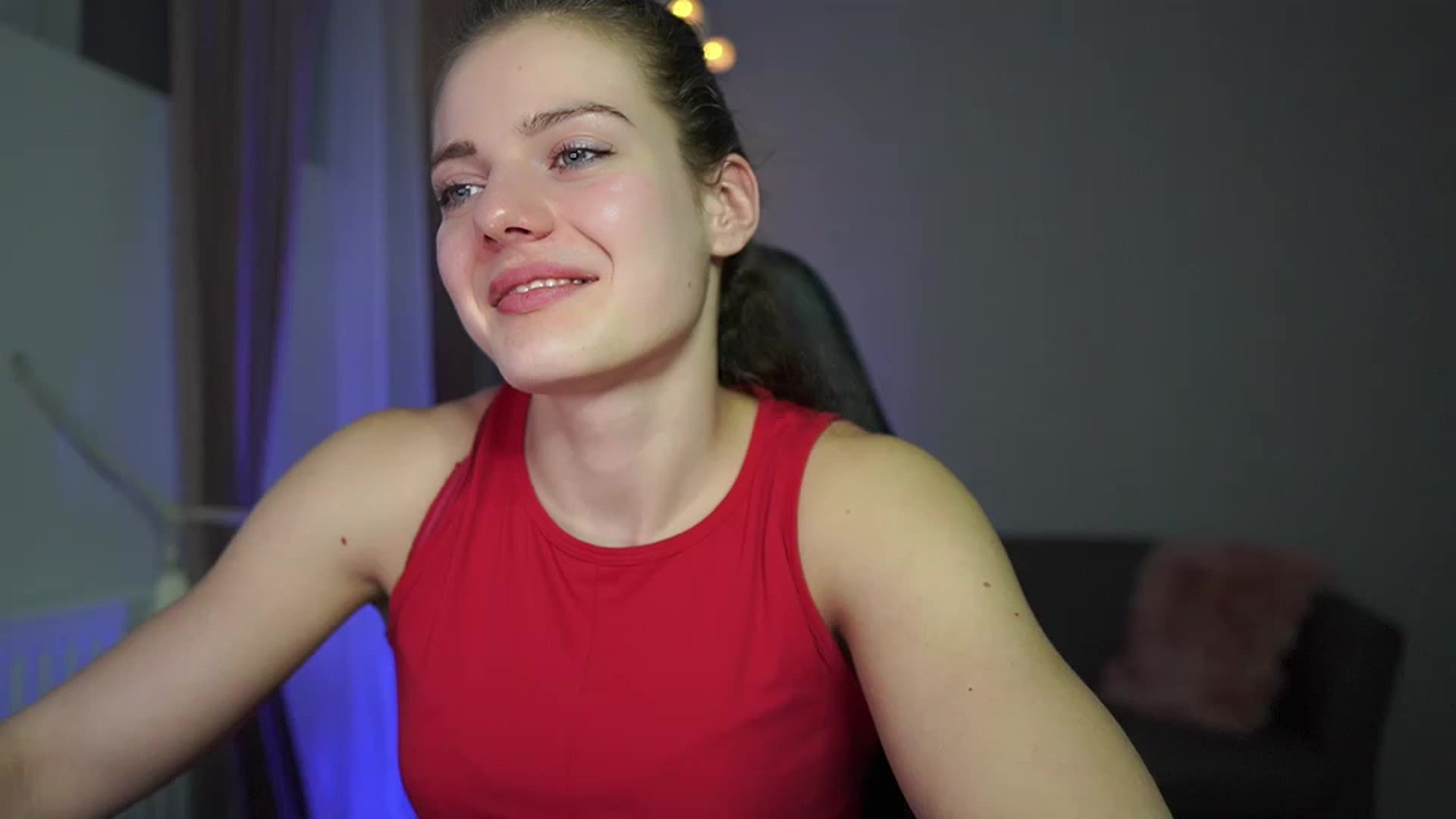 Gallery image thumbnail from Elly_Malkova_'s myfreecams stream on, 03/02/2023, 17:45 image 9 of 20