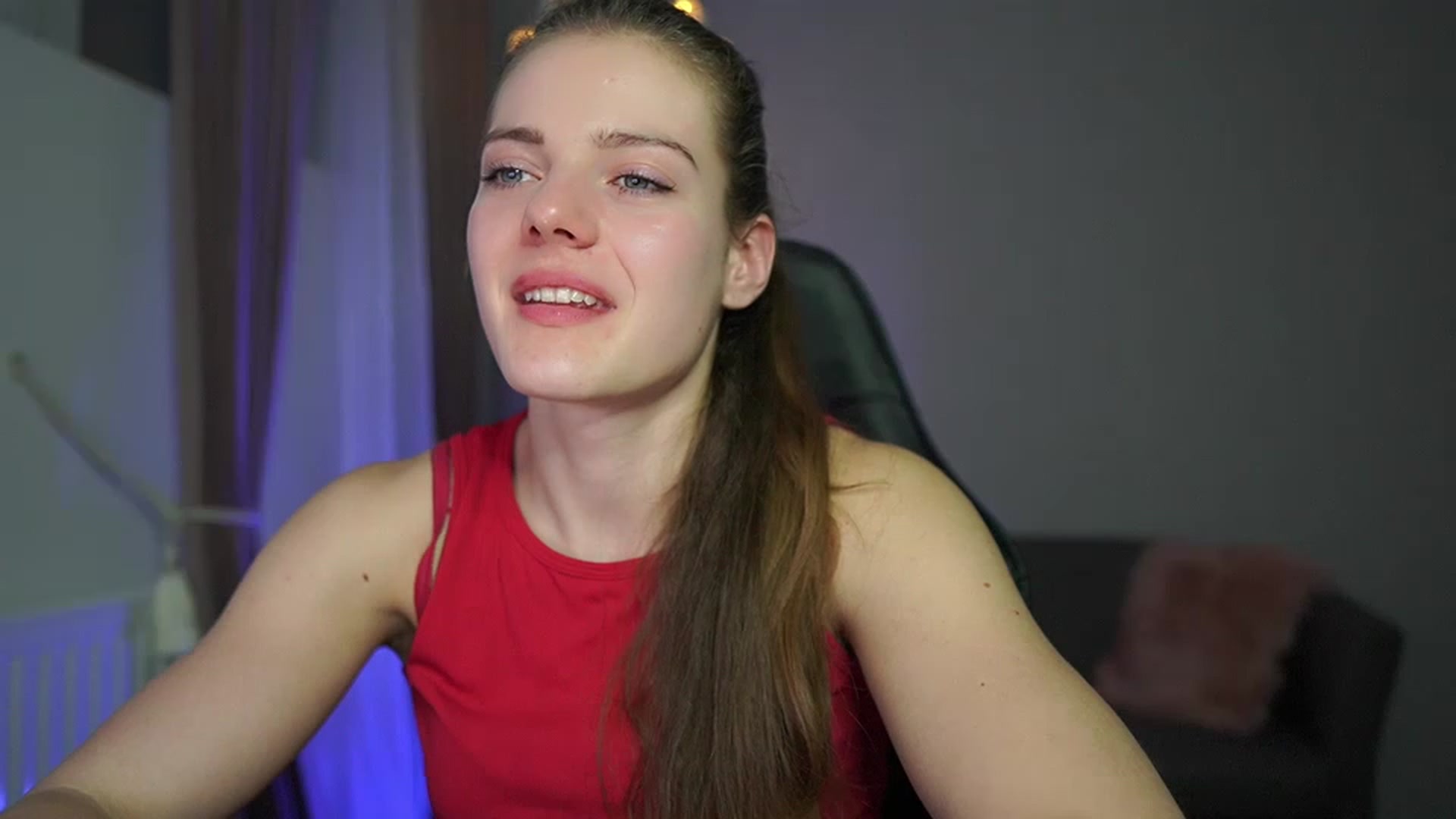 Gallery image thumbnail from Elly_Malkova_'s myfreecams stream on, 03/02/2023, 17:45 image 18 of 20
