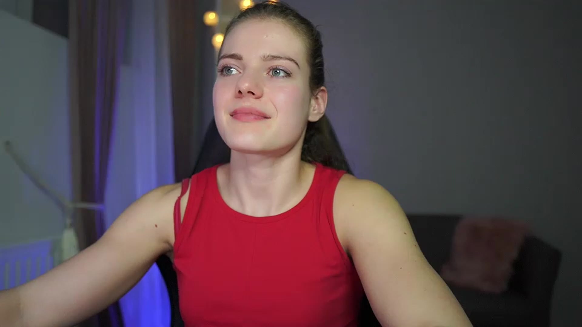 Gallery image thumbnail from Elly_Malkova_'s myfreecams stream on, 03/02/2023, 17:45 image 7 of 20