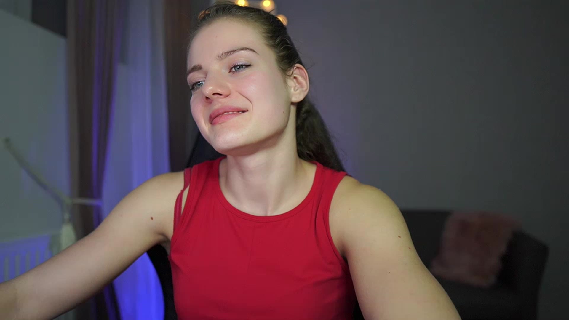 Gallery image thumbnail from Elly_Malkova_'s myfreecams stream on, 03/02/2023, 17:45 image 6 of 20