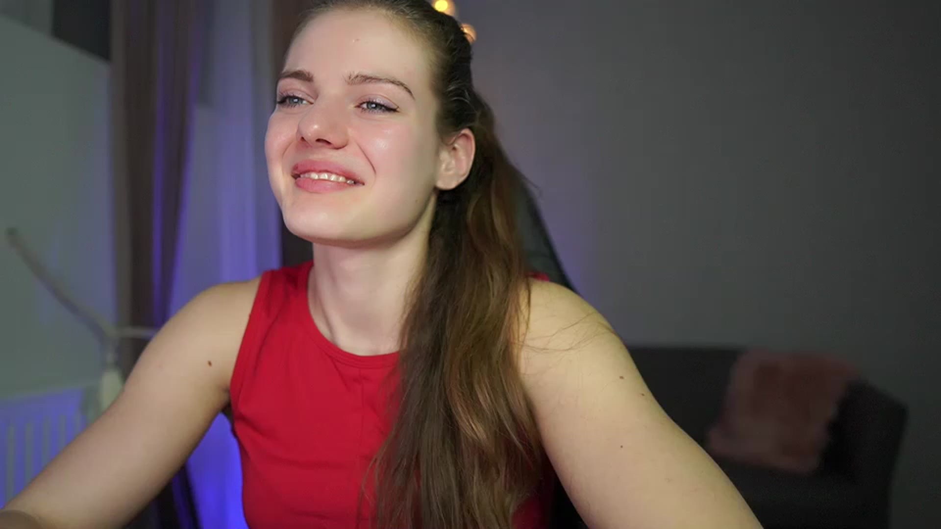 Gallery image thumbnail from Elly_Malkova_'s myfreecams stream on, 03/02/2023, 18:11 image 2 of 20
