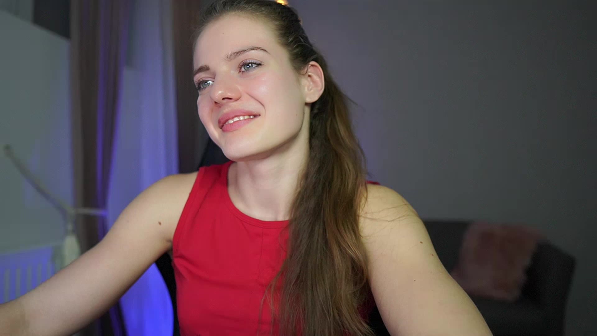 Gallery image thumbnail from Elly_Malkova_'s myfreecams stream on, 03/02/2023, 18:11 image 3 of 20